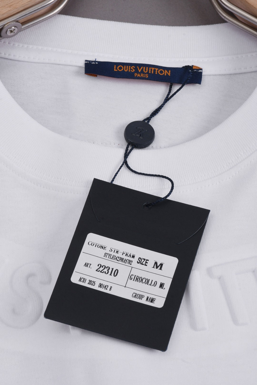 Louis Vuitton 25SS Classic Embossed Logo Crewneck T-Shirt – Premium Cotton – XS, S, M, L