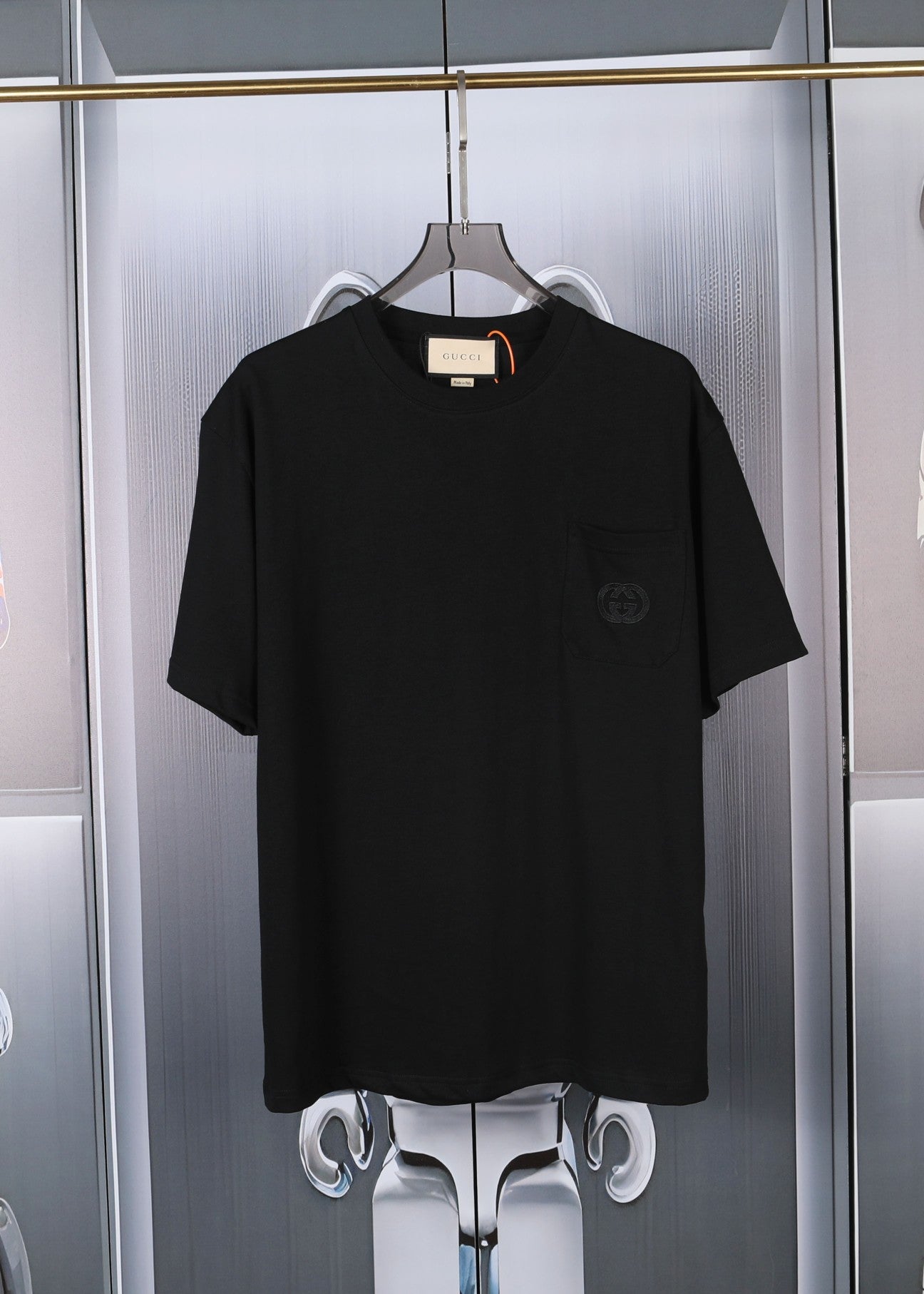 GUCCI 2024 Pocket Logo Embroidered Unisex T-Shirt – Black/White, Sizes S–XL (Style C303)