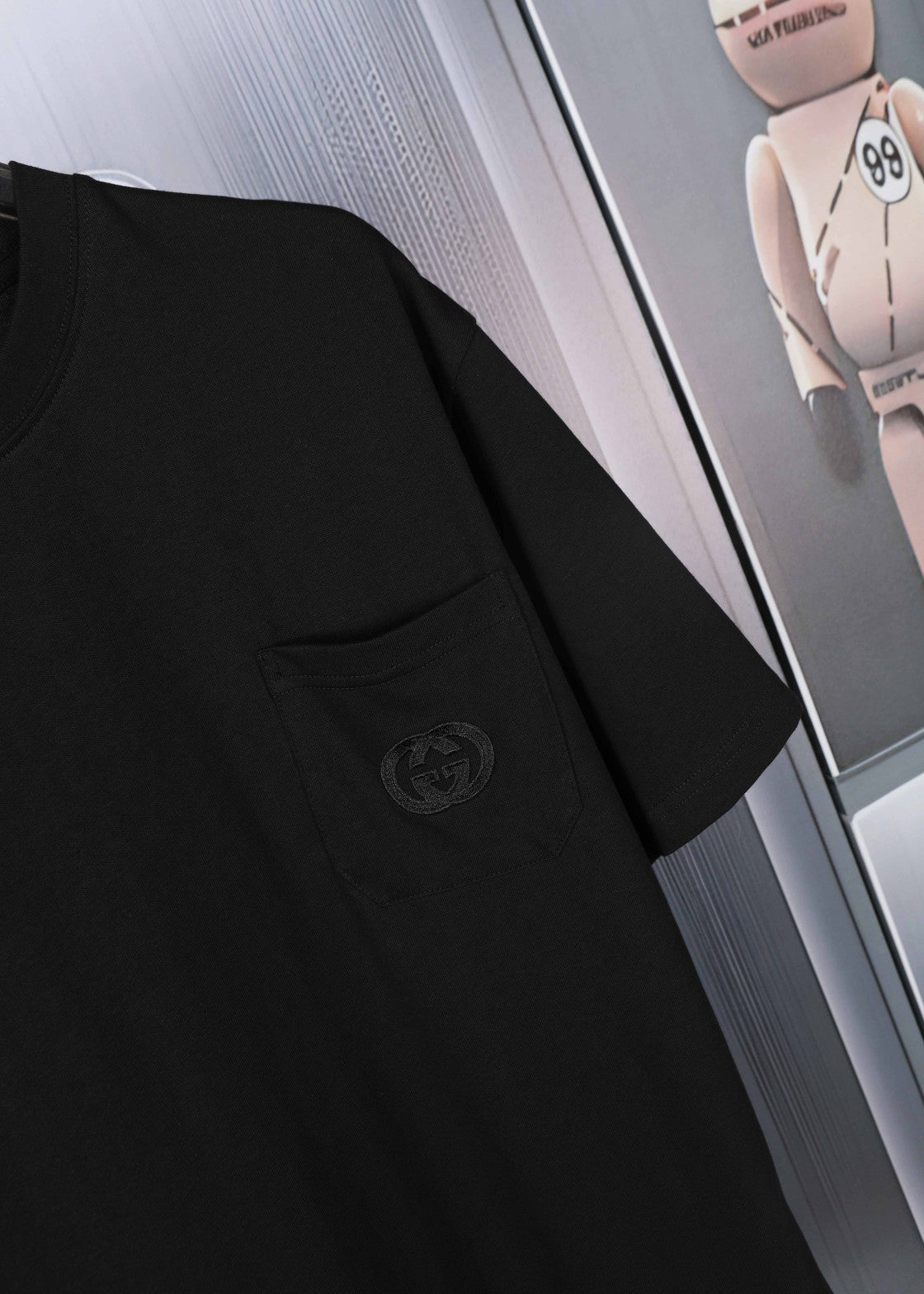 GUCCI 2024 Pocket Logo Embroidered Unisex T-Shirt – Black/White, Sizes S–XL (Style C303)