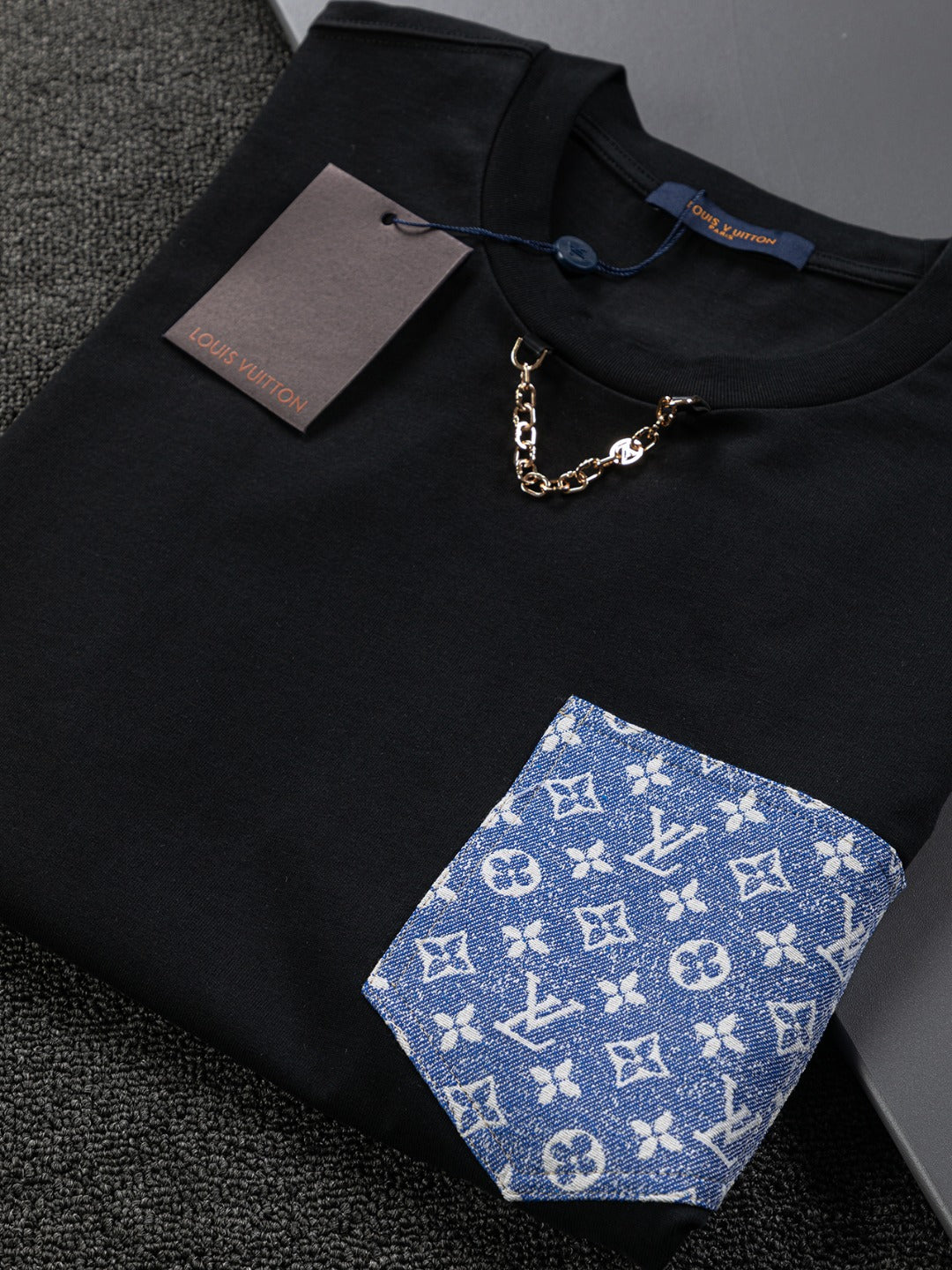 Louis Vuitton 25SS Embroidered Logo Denim Pocket T-Shirt – XS, S, M, L – Premium Cotton Unisex