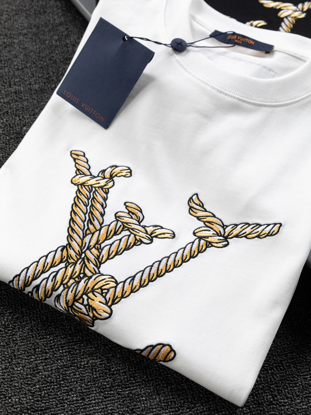 Louis Vuitton 25SS Rope Embroidered Logo T-Shirt – XS, S, M, L – Unisex Premium Cotton Tee