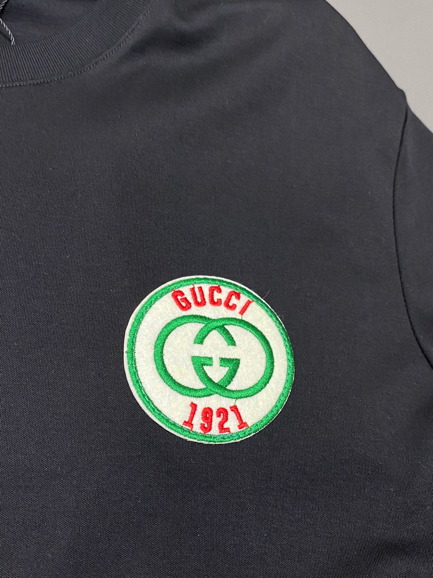 GUCCI Exclusive Men’s Luxury Cotton Crewneck T-Shirt – Spring/Summer Collection, Sizes M–3XL