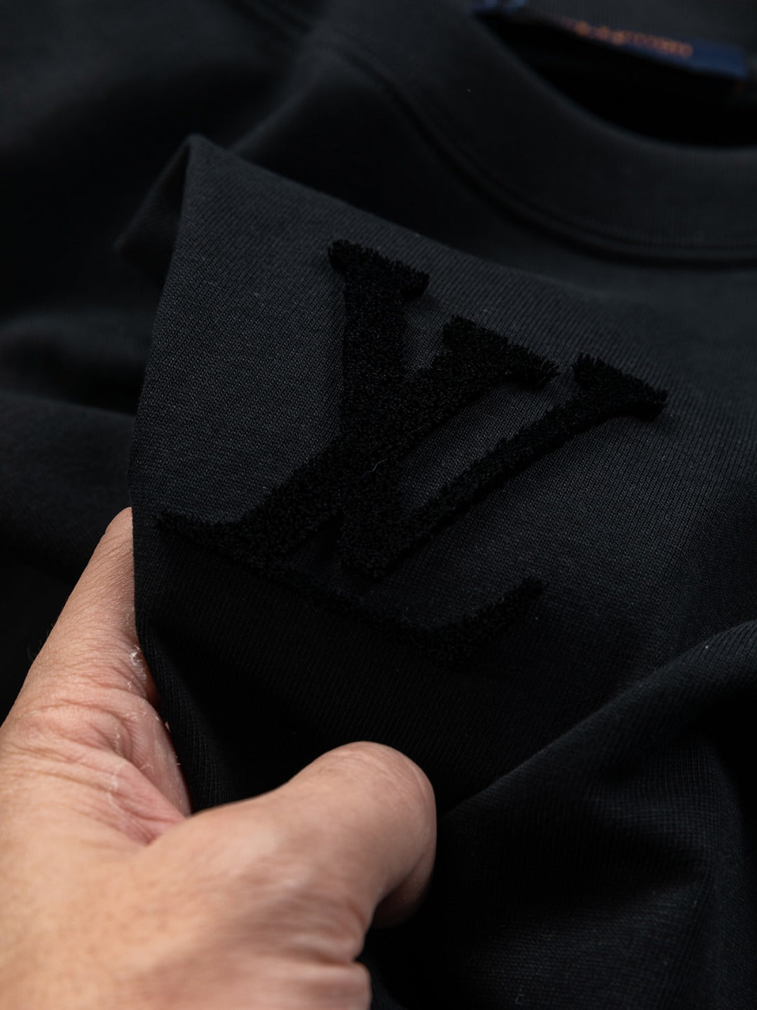Louis Vuitton 1V 25 Early Spring Embossed Letter T-Shirt – XS, S, M, L – Unisex Premium Cotton Tee