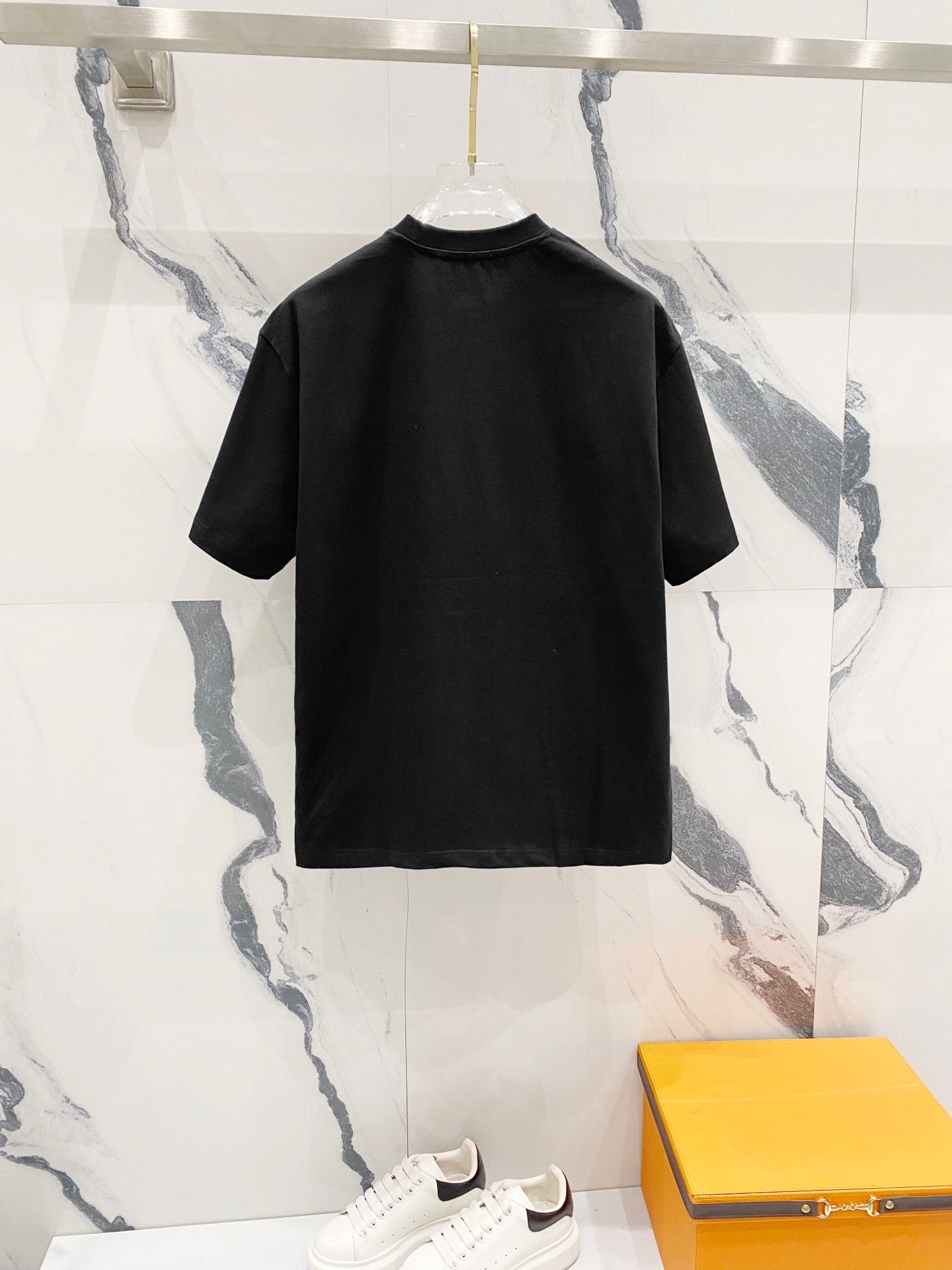 GUCCI Embroidered Logo Crewneck T-Shirt – Unisex Premium Cotton in Black/White, S–XL