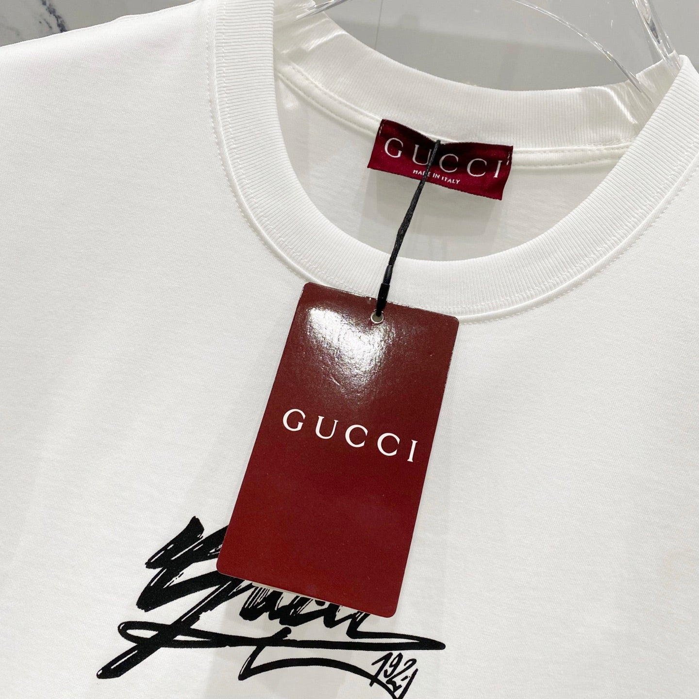 GUCCI Signature Logo Print Crewneck T-Shirt – Unisex Premium Cotton in Black/White, S–XL