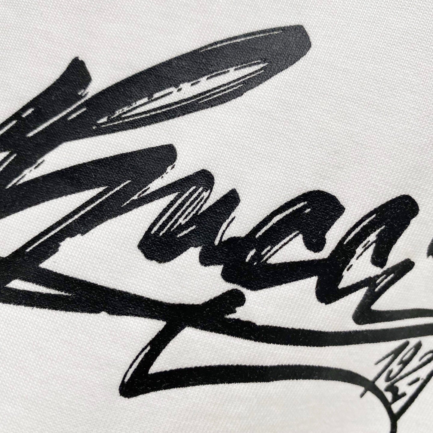 GUCCI Signature Logo Print Crewneck T-Shirt – Unisex Premium Cotton in Black/White, S–XL