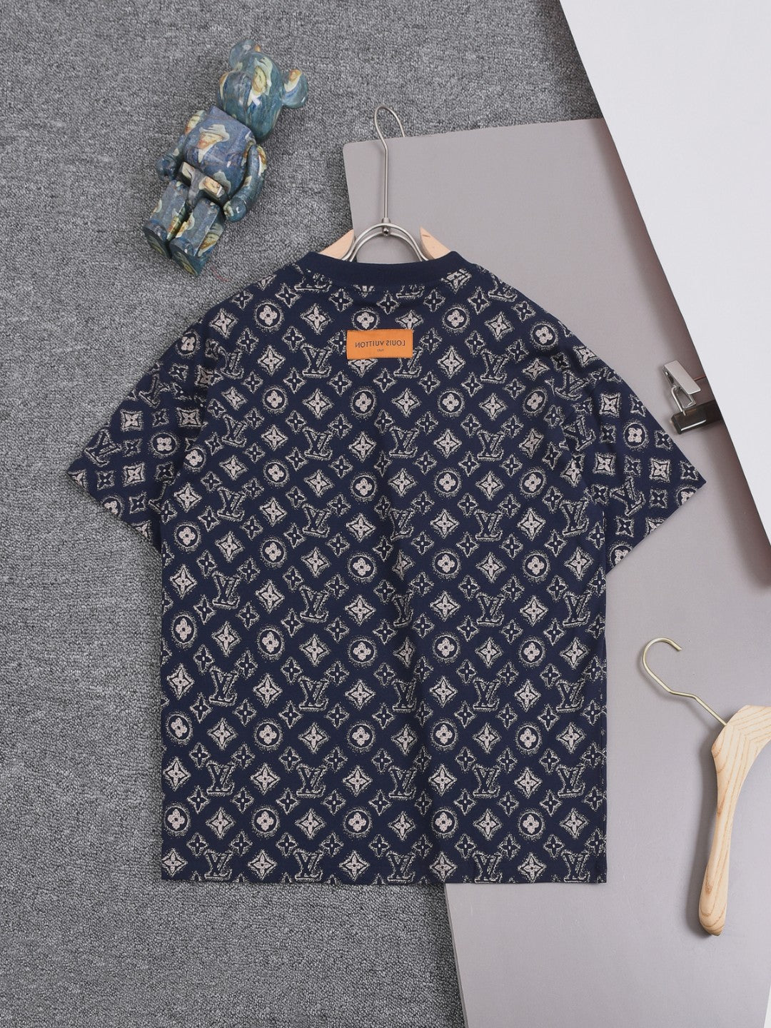 Louis Vuitton 25SS Classic Monogram Full-Print Logo Round Neck T-Shirt – XS, S, M, L – Unisex Premium Cotton Tee