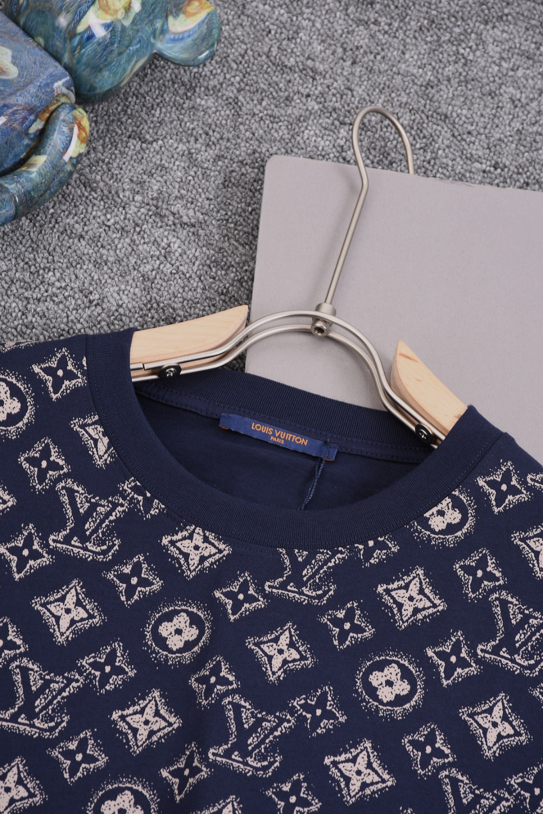 Louis Vuitton 25SS Classic Monogram Full-Print Logo Round Neck T-Shirt – XS, S, M, L – Unisex Premium Cotton Tee