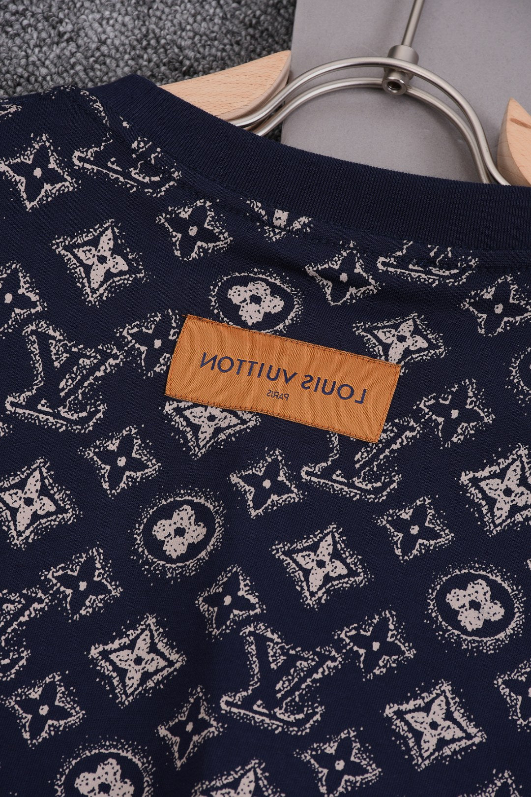 Louis Vuitton 25SS Classic Monogram Full-Print Logo Round Neck T-Shirt – XS, S, M, L – Unisex Premium Cotton Tee
