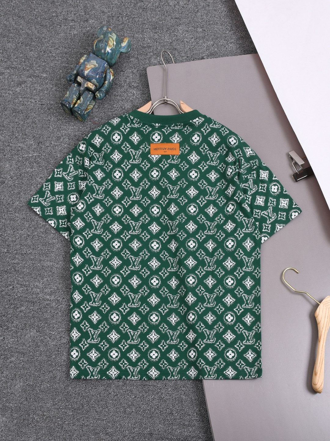 Louis Vuitton 25SS Classic Monogram Full-Print Logo T-Shirt – XS, S, M, L – Unisex Premium Cotton Tee