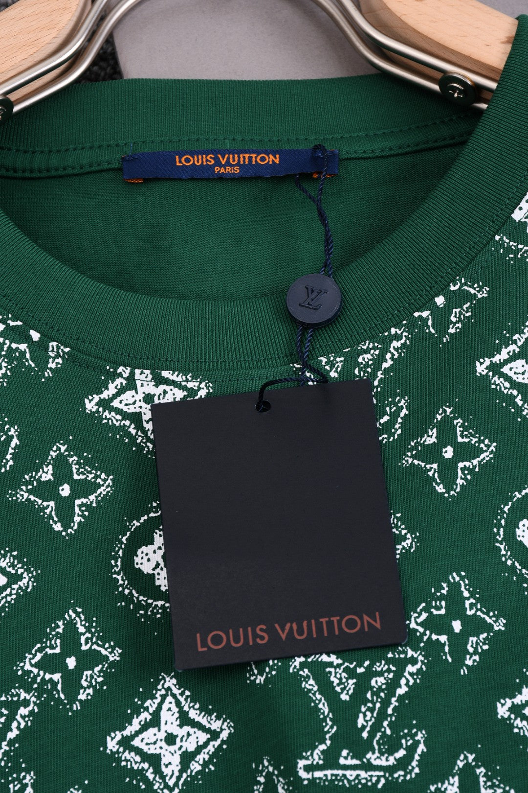 Louis Vuitton 25SS Classic Monogram Full-Print Logo T-Shirt – XS, S, M, L – Unisex Premium Cotton Tee