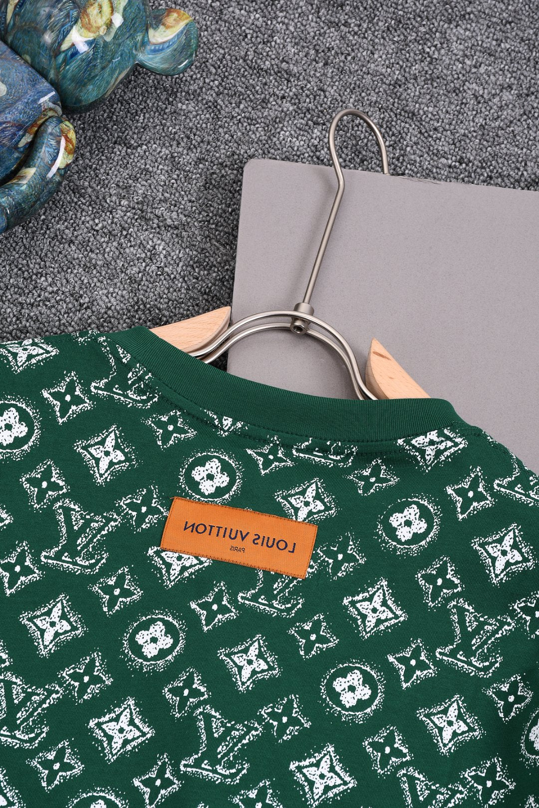 Louis Vuitton 25SS Classic Monogram Full-Print Logo T-Shirt – XS, S, M, L – Unisex Premium Cotton Tee