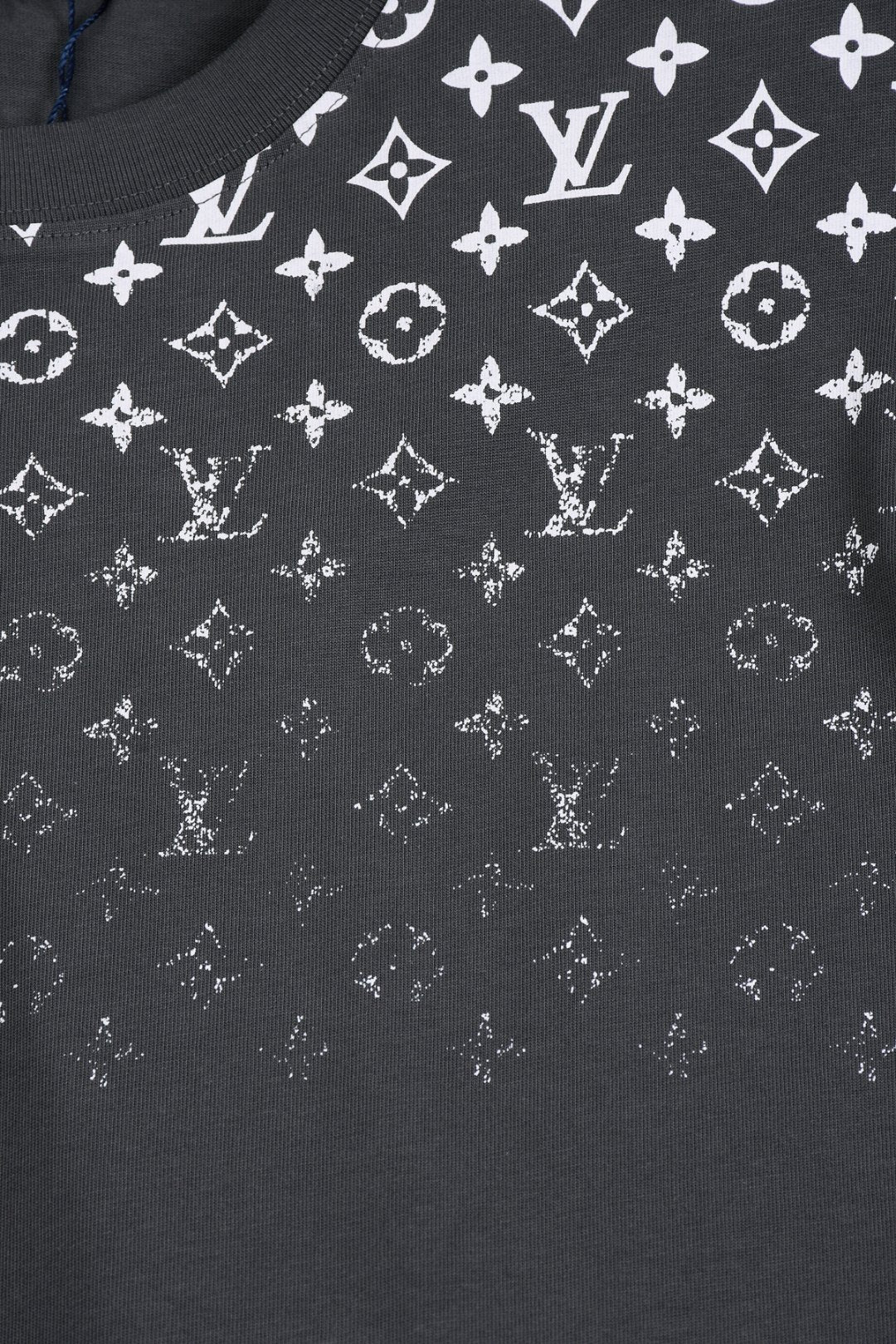 Louis Vuitton 25SS Gradient Print Logo T-Shirt – XS, S, M, L – Unisex Premium Cotton Tee