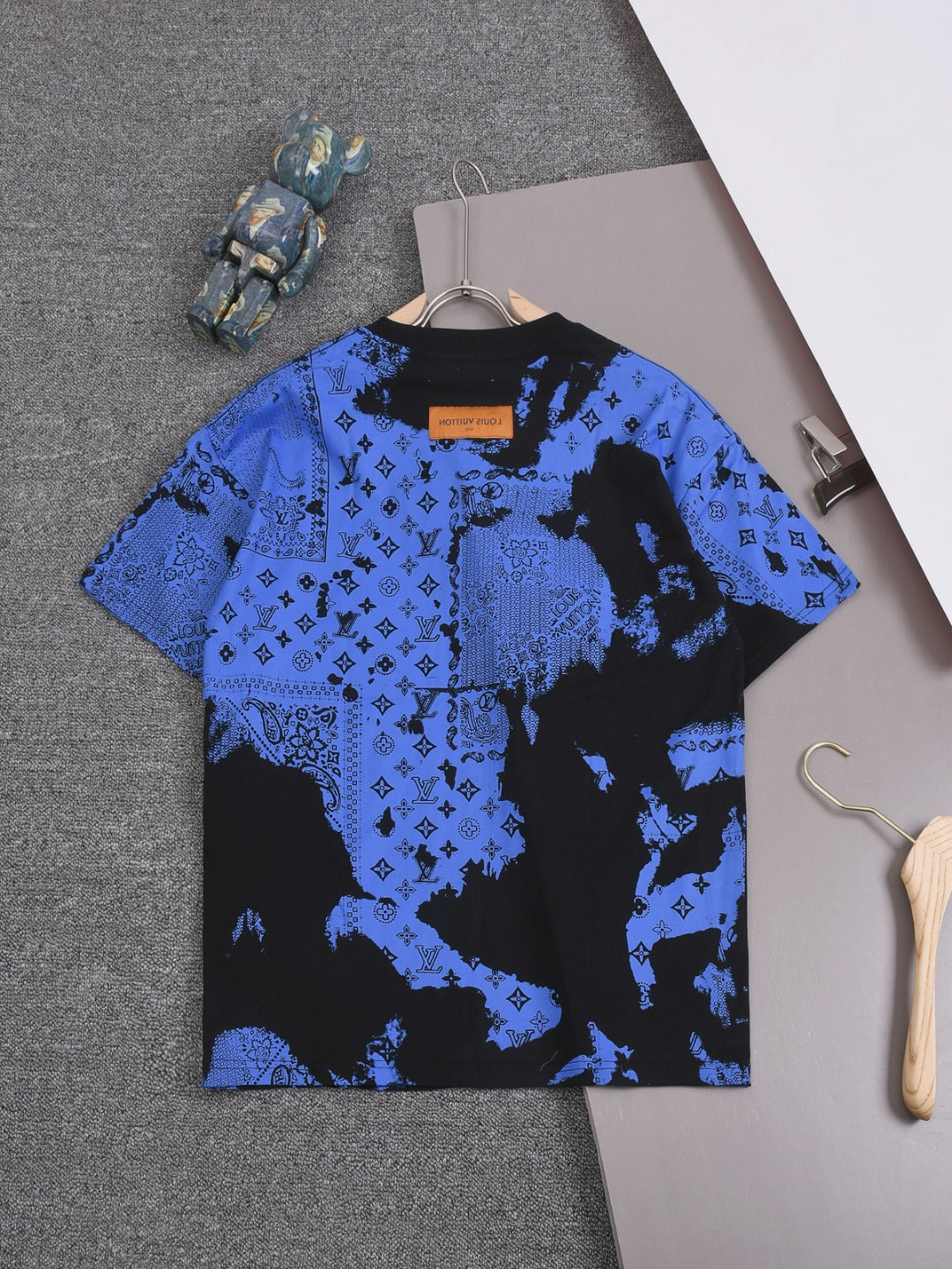 Louis Vuitton 25SS Paisley Print T-Shirt – XS, S, M, L – Unisex Premium Cotton Tee