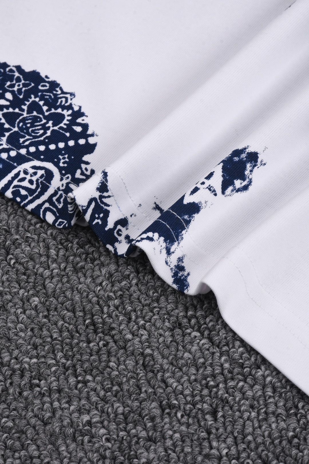 Louis Vuitton 25SS Paisley Print T-Shirt – XS, S, M, L – Unisex Premium Cotton Tee