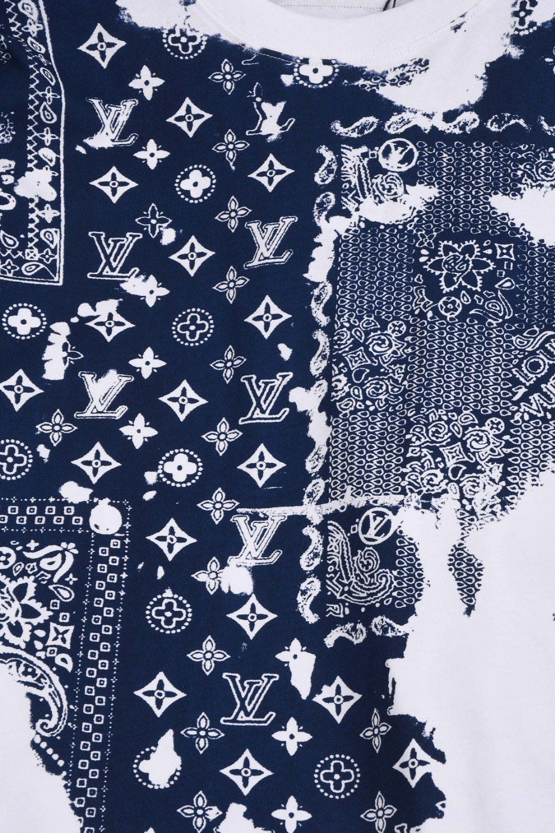Louis Vuitton 25SS Paisley Print T-Shirt – XS, S, M, L – Unisex Premium Cotton Tee