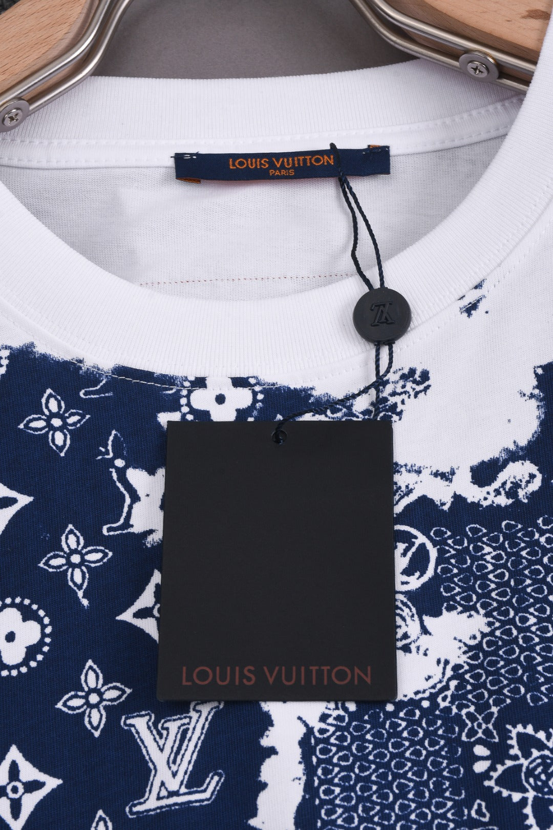 Louis Vuitton 25SS Paisley Print T-Shirt – XS, S, M, L – Unisex Premium Cotton Tee