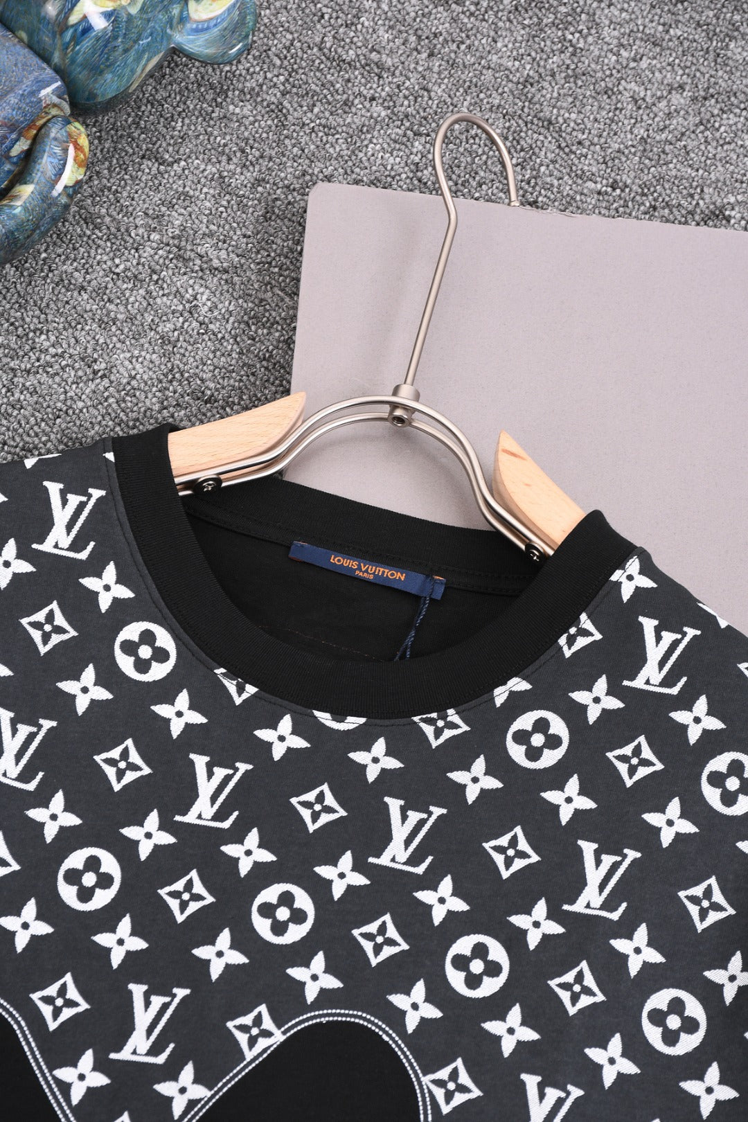 Louis Vuitton 25SS Applique Digital Print T-Shirt – XS, S, M, L – Unisex Premium Cotton Tee