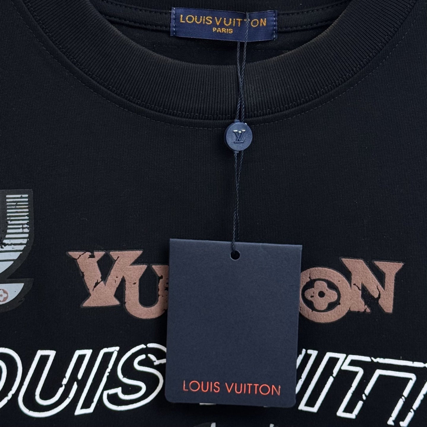 Louis Vuitton (LV) X144 Distressed Letter Logo Round Neck Short Sleeve T-Shirt – Unisex S-XL