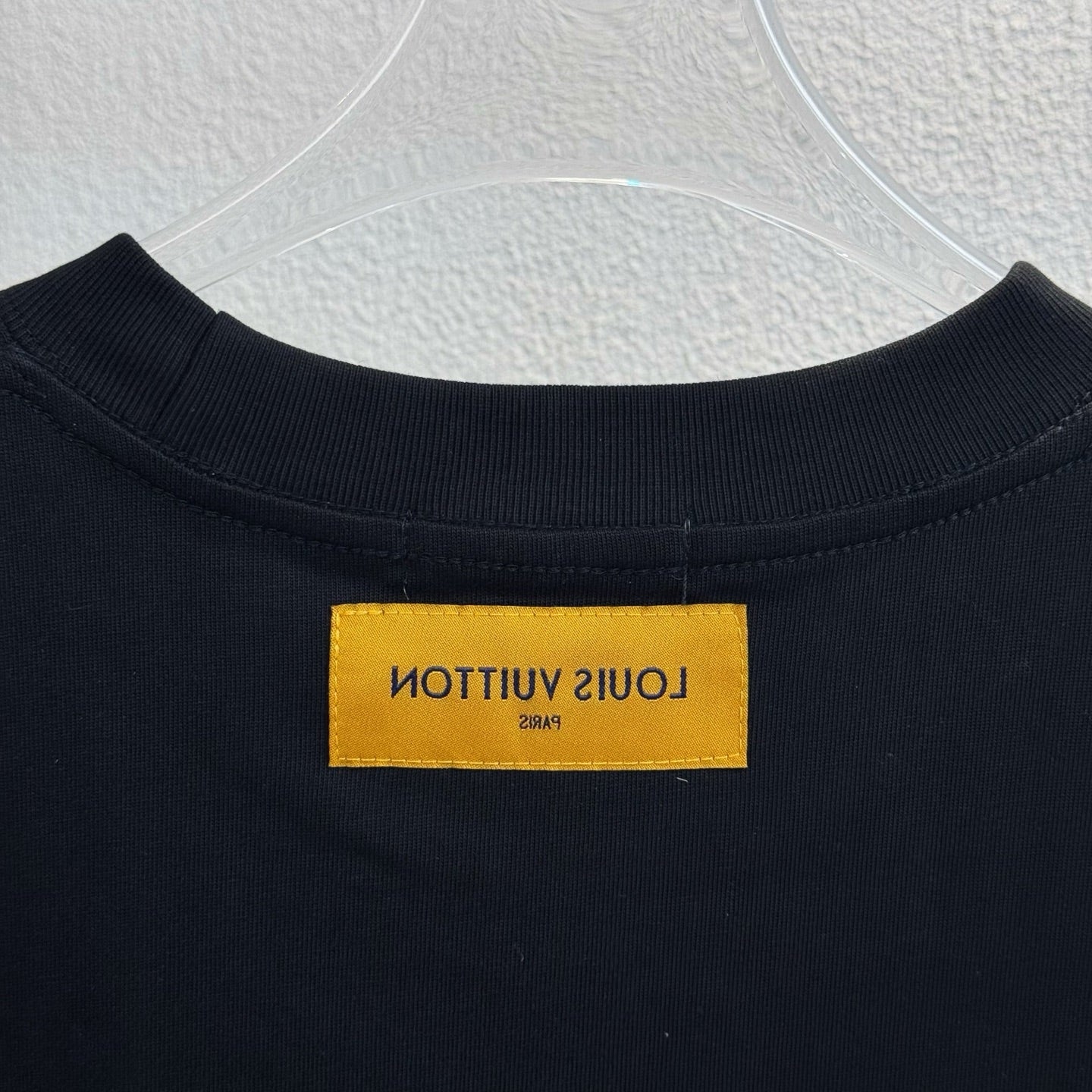 Louis Vuitton (LV) X144 Distressed Letter Logo Round Neck Short Sleeve T-Shirt – Unisex S-XL