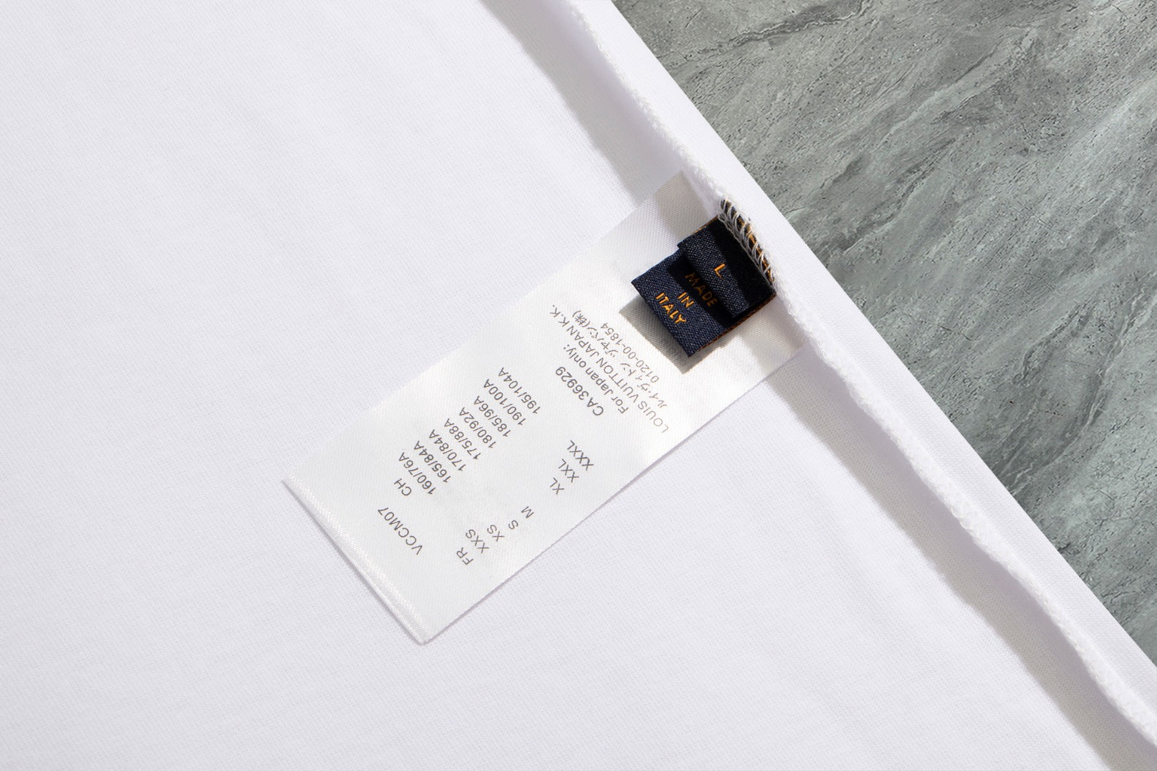 Louis Vuitton (LV) 2025 New Premium Round Neck T-Shirt – Embroidered Sleeve Logo – Black/White/Beige – S-2XL