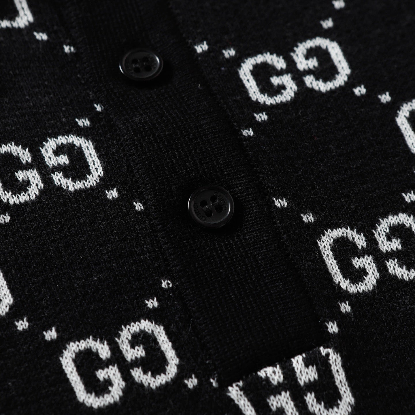 GUCCI Logo Jacquard Knit Crewneck T-Shirt – Unisex Luxury Edition (XS–L)