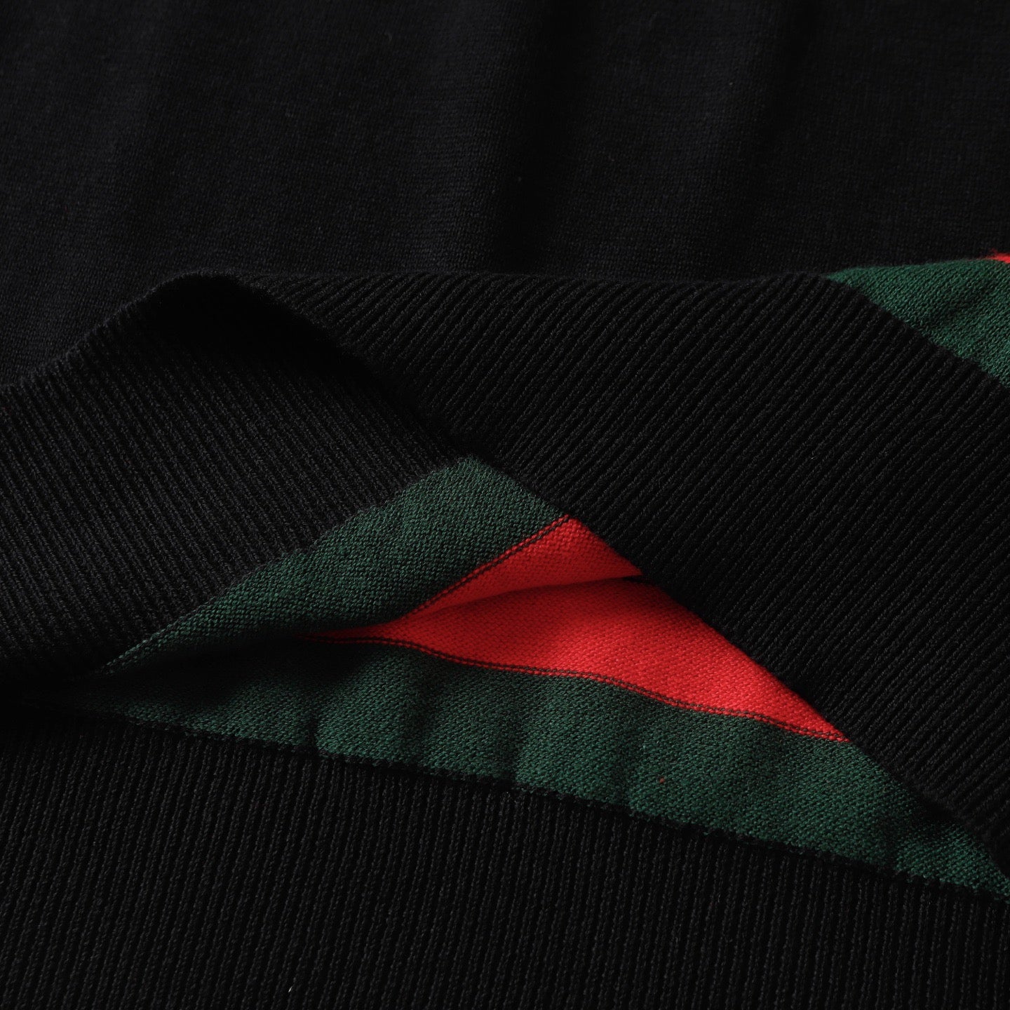 GUCCI Logo Jacquard Knit Crewneck T-Shirt – Unisex Luxury Edition (XS–L)