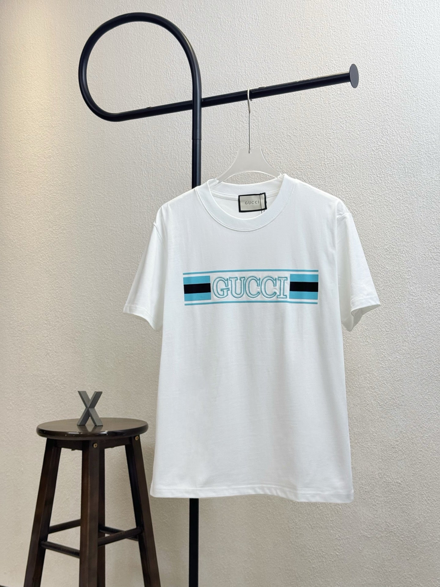 GUCCI Logo Ribbon Print & Embroidered T-Shirt – Oversized Unisex Fit, Premium Cotton (S–XL)