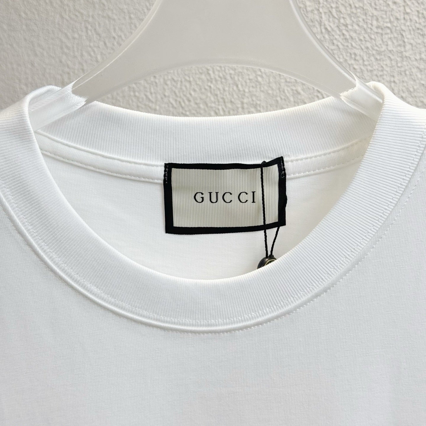 GUCCI Logo Ribbon Print & Embroidered T-Shirt – Oversized Unisex Fit, Premium Cotton (S–XL)