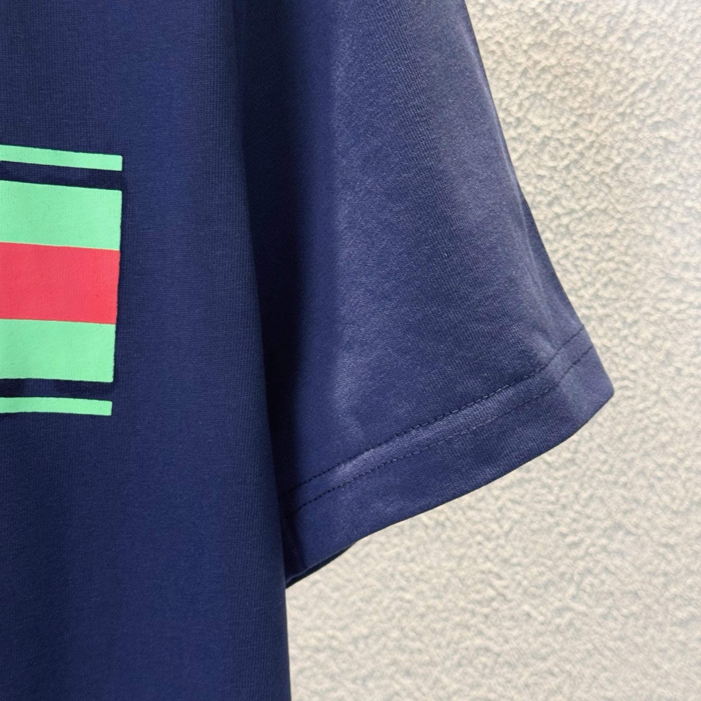 GUCCI Logo Ribbon Print & Embroidered T-Shirt – Oversized Unisex Fit, Premium Cotton (S–XL)