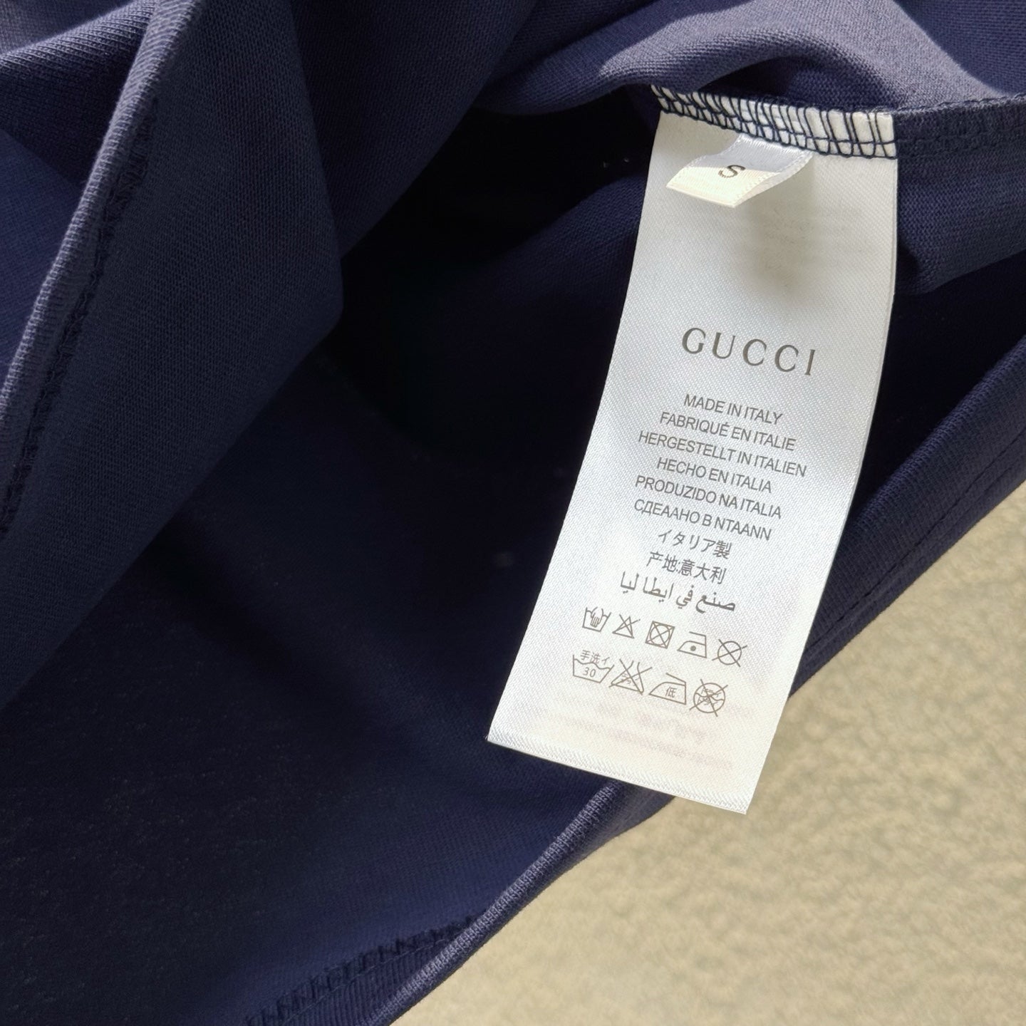 GUCCI Logo Ribbon Print & Embroidered T-Shirt – Oversized Unisex Fit, Premium Cotton (S–XL)