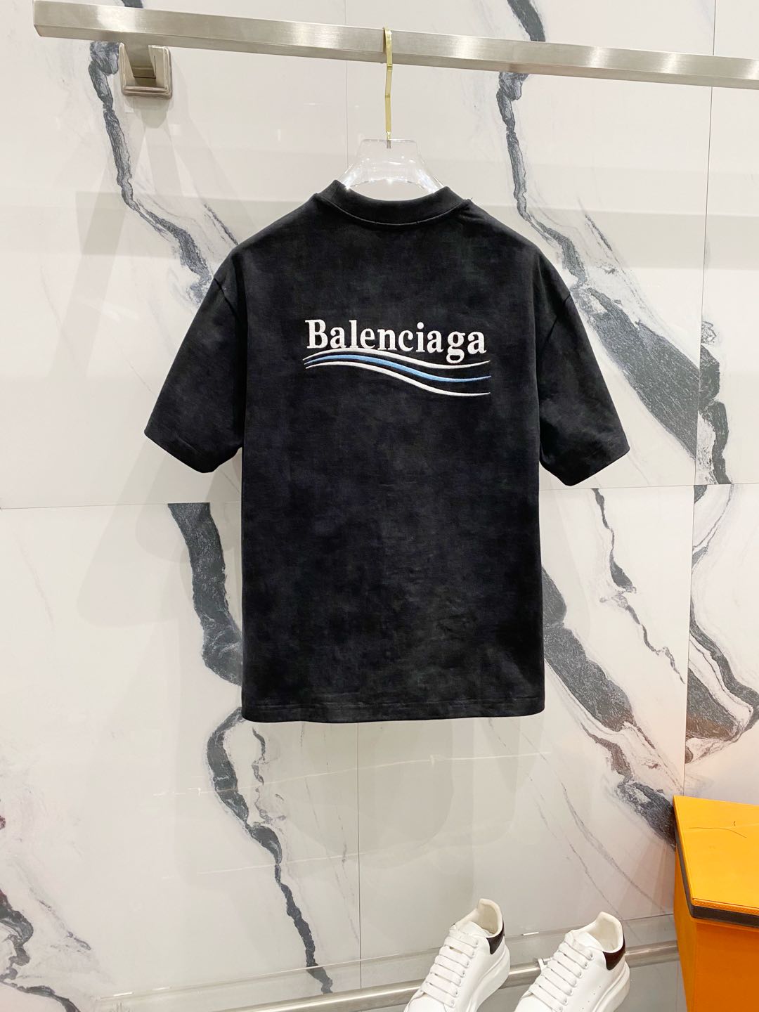 BALENCIAGA 320g Oversized Cotton T-Shirt with Wave-Inspired Coca-Cola Style Logo Embroidery – Unisex (S–XL)