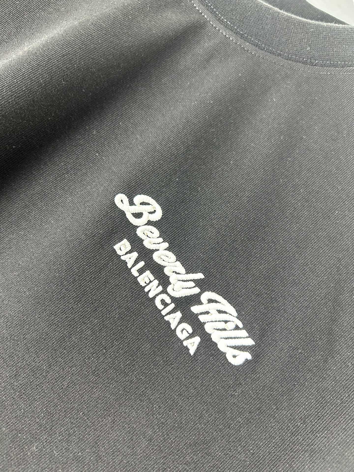 BALENCIAGA Distressed Classic Logo Embroidery T-Shirt – Oversized Drop Shoulder Fit (XS–L)