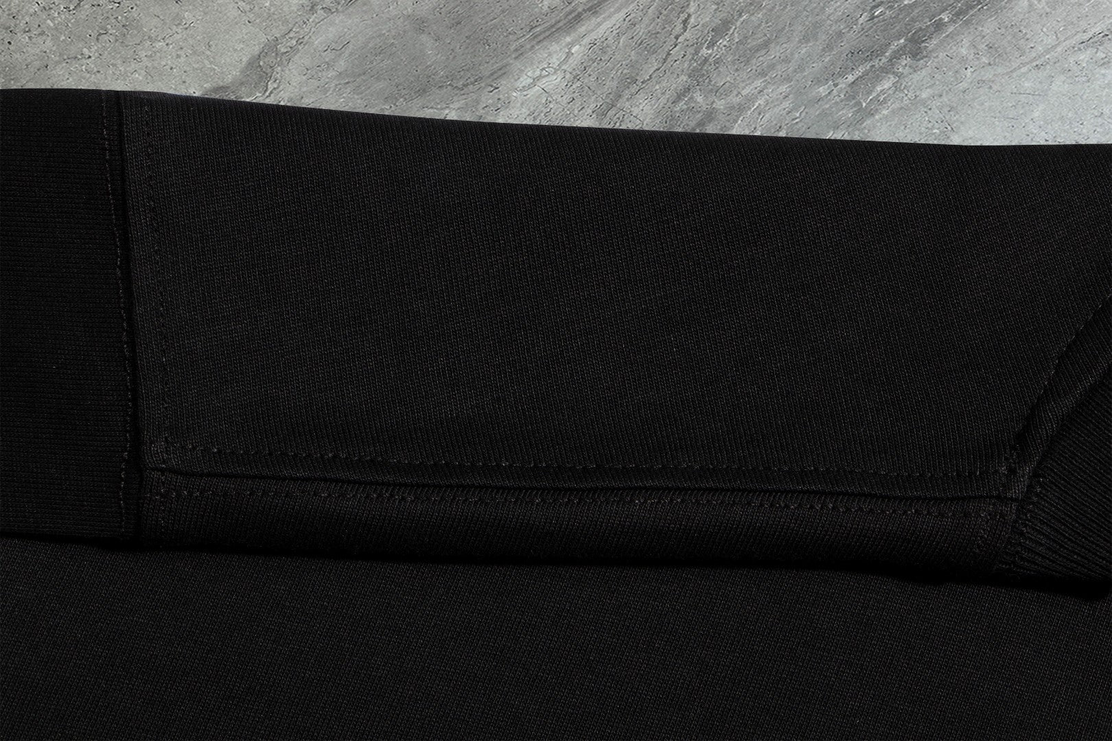 GUCCI 2025 New Embroidered Logo Cotton Crewneck T-Shirt (S–2XL)