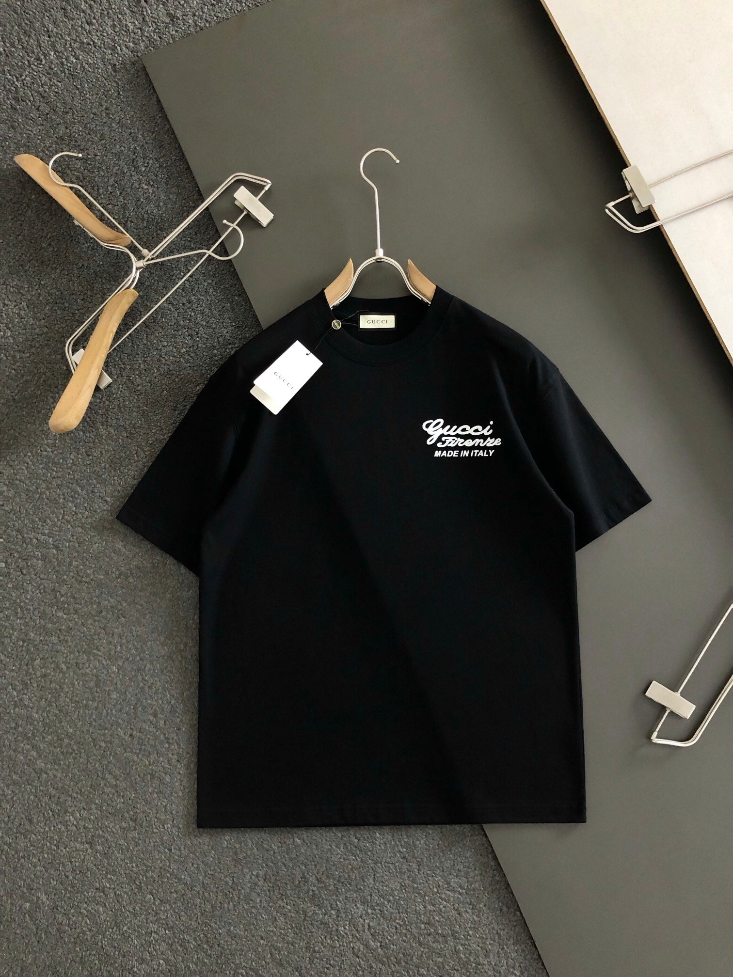 GUCCI 2025 New Embroidered Logo Cotton Crewneck T-Shirt (S–2XL)