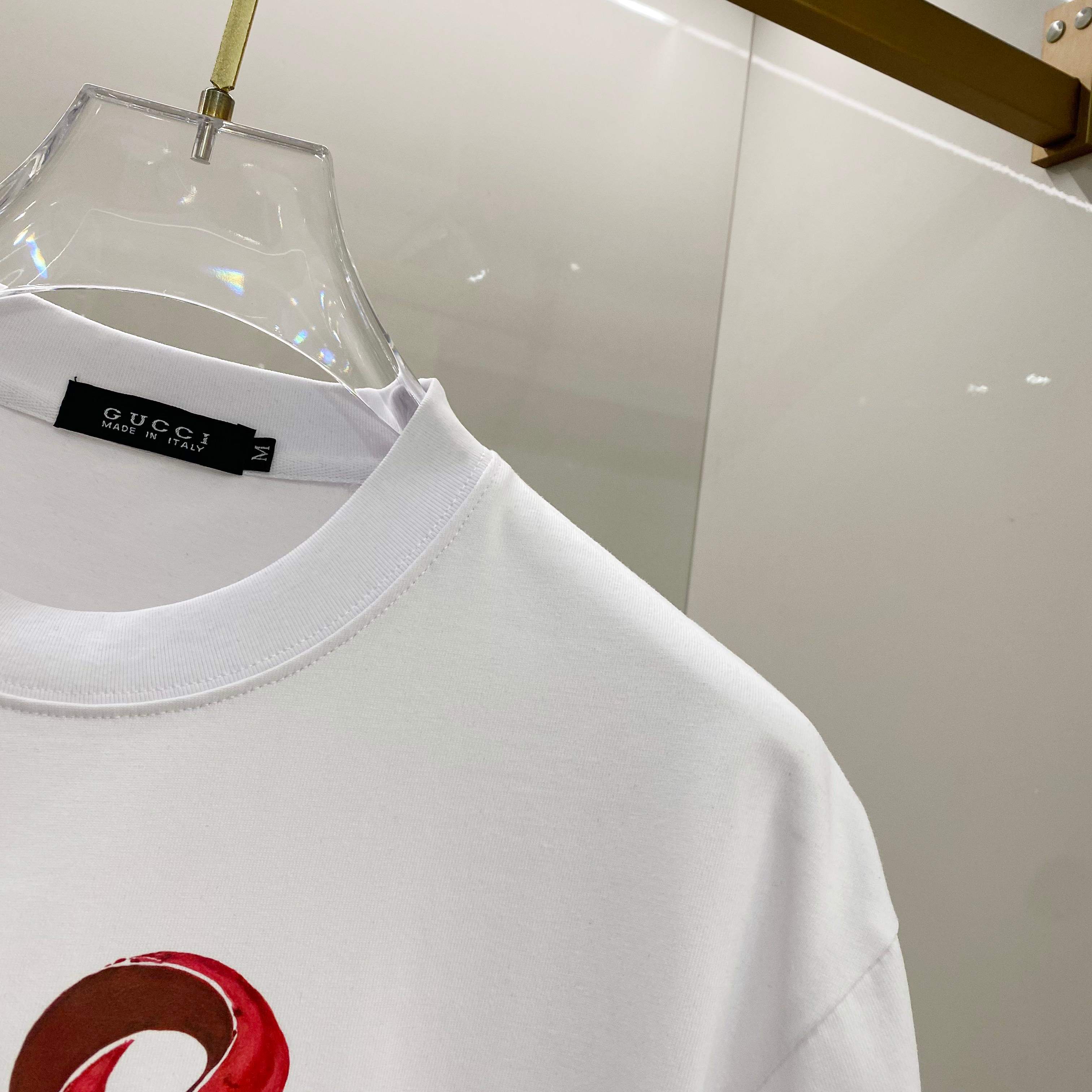 GUCCI 25SS Oversized Logo Patch Cotton T-Shirt (48–56)