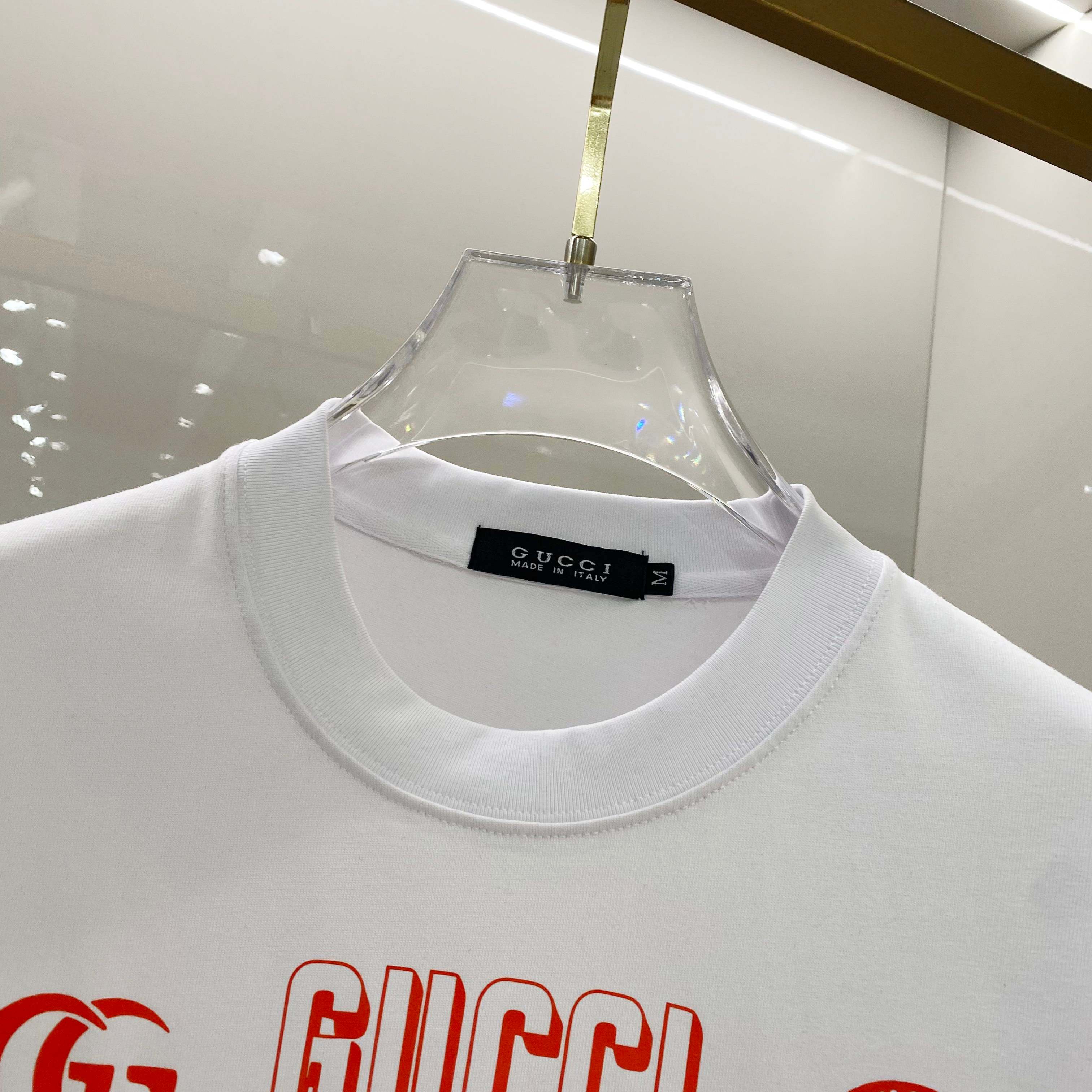GUCCI 25SS Oversized Logo Patch Cotton T-Shirt (48–56)