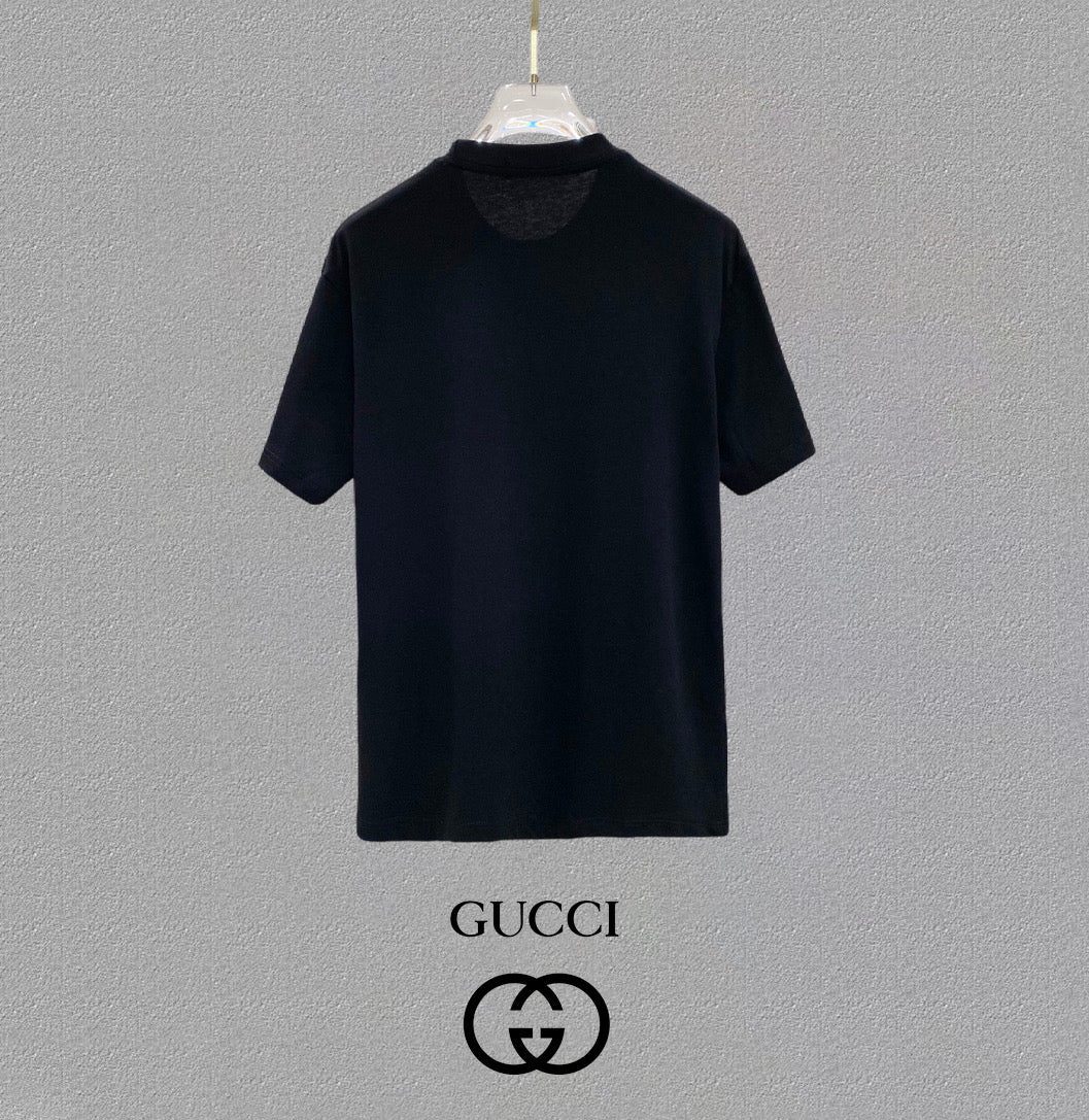GUCCI 25SS Oversized Logo Patch Cotton T-Shirt (48–56)