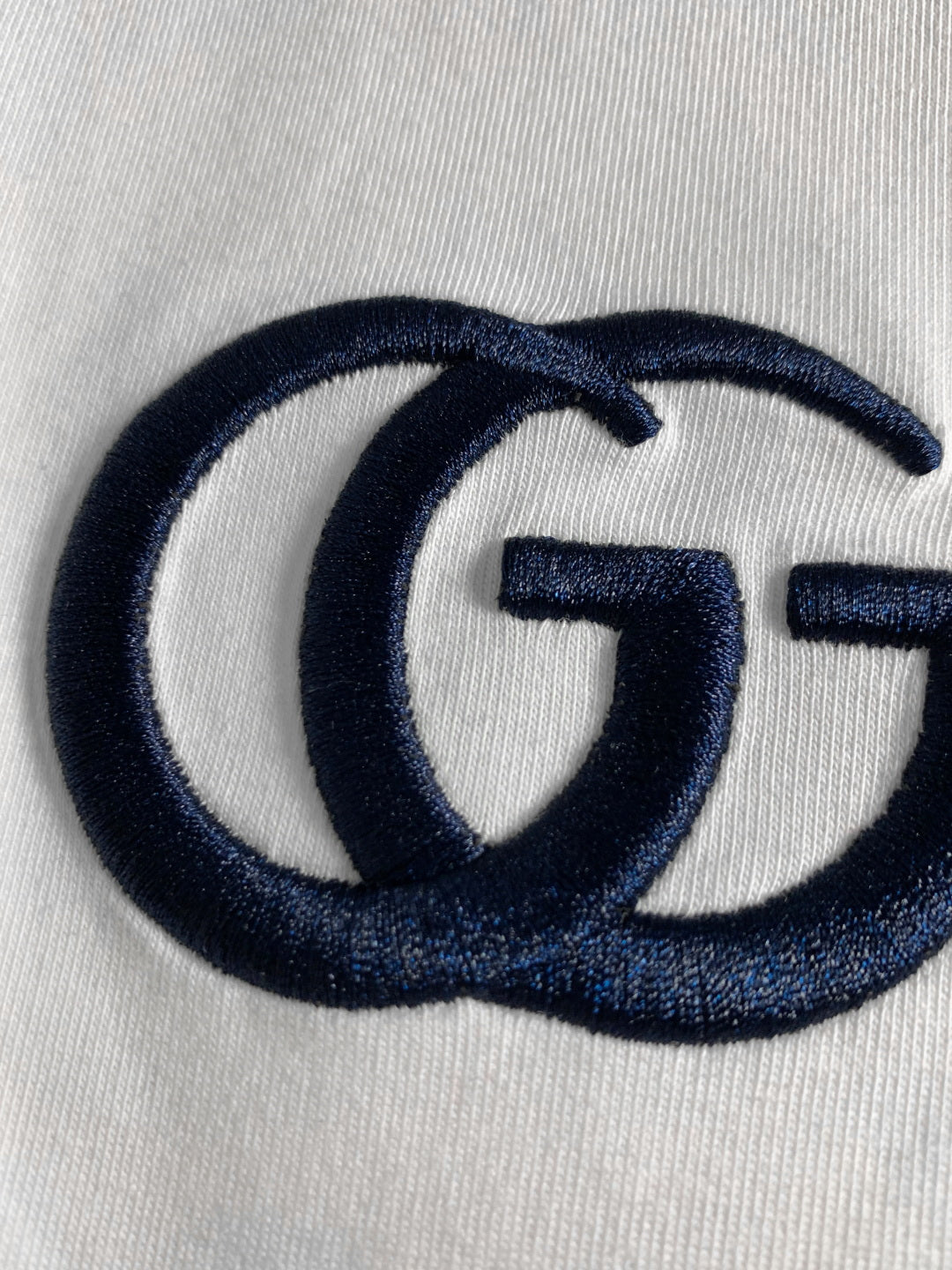 GUCCI New Double-Ring Logo Embroidered T-Shirt (Unisex, XS–L)
