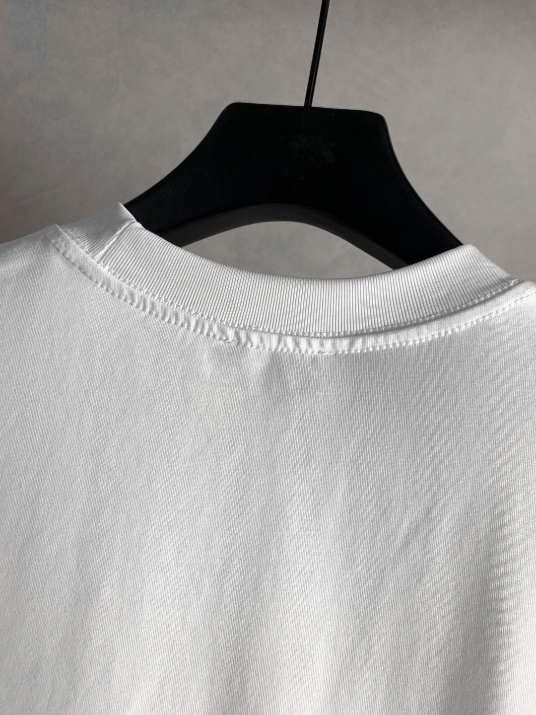 GUCCI New Double-Ring Logo Embroidered T-Shirt (Unisex, XS–L)