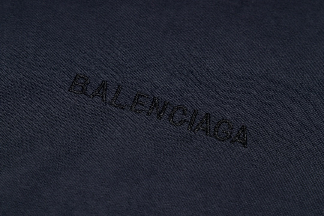 BALENCIAGA “Statue of Liberty” Distressed Oversized T-Shirt – XS–L