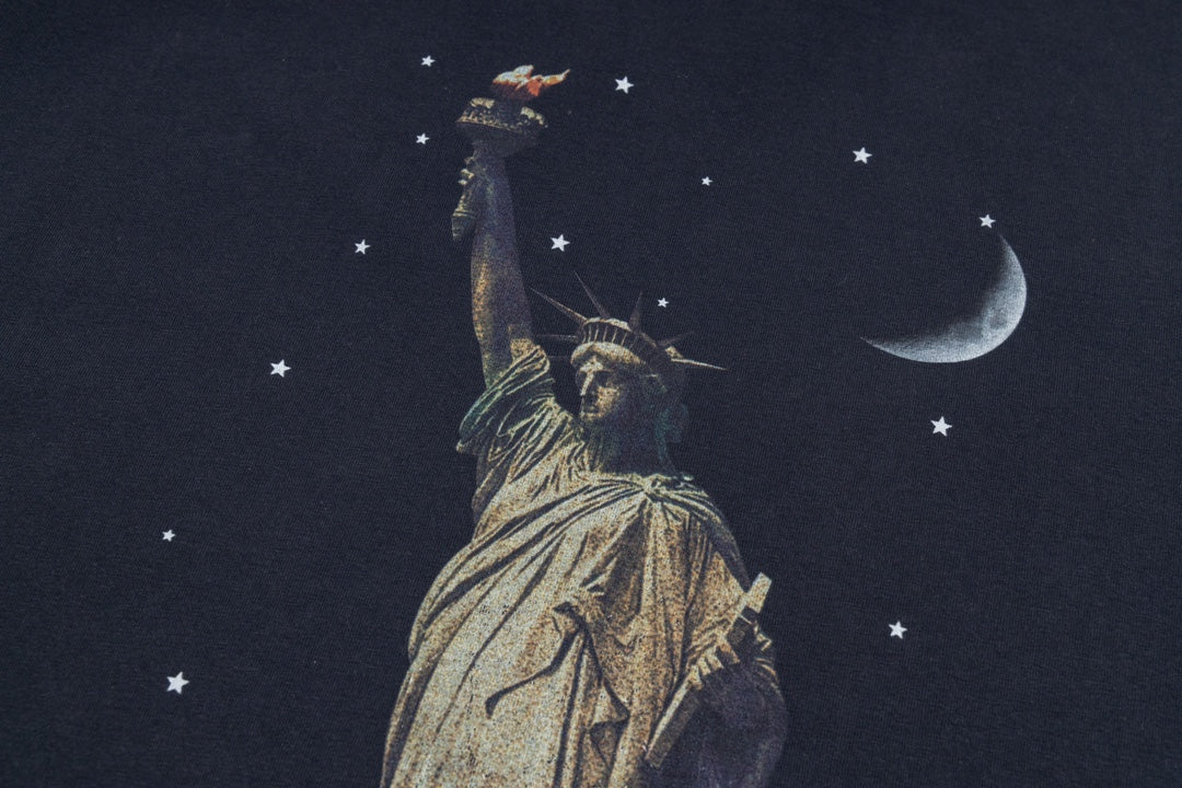 BALENCIAGA “Statue of Liberty” Distressed Oversized T-Shirt – XS–L