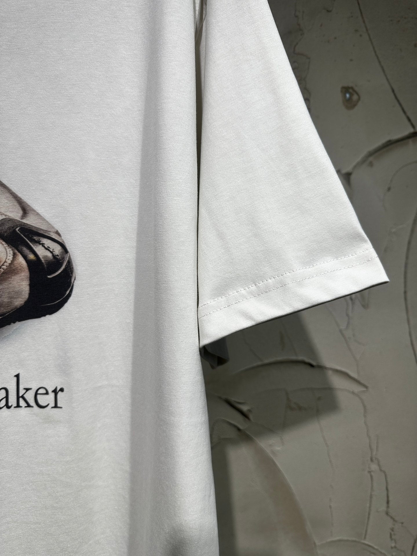 BALENCIAGA New Sneaker Graphic Oversized T-Shirt – Unisex – XS-L