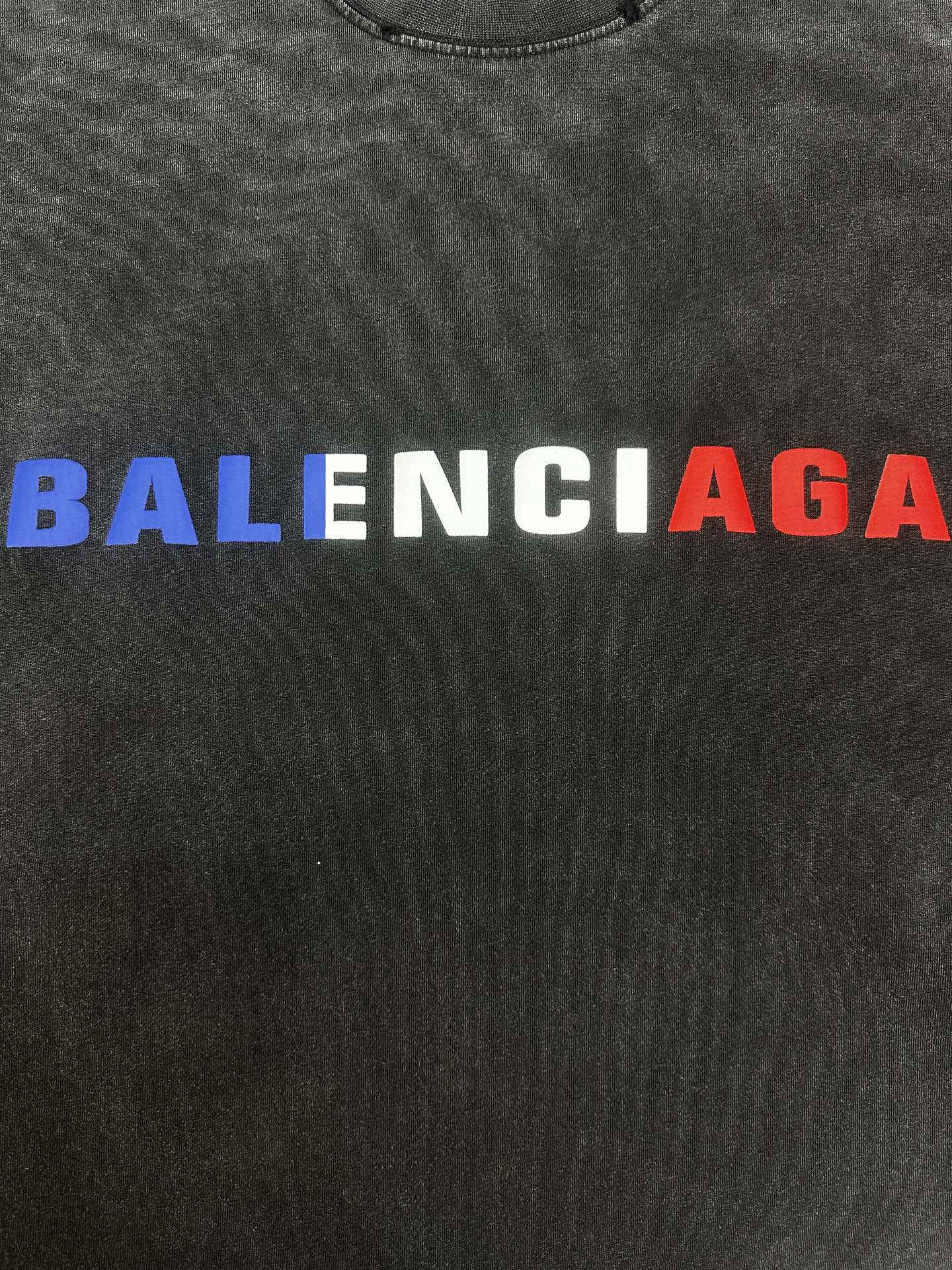 BALENCIAGA 25FW Distressed Foamed Logo Shorts – Washed Black – Unisex – Sizes 1-4