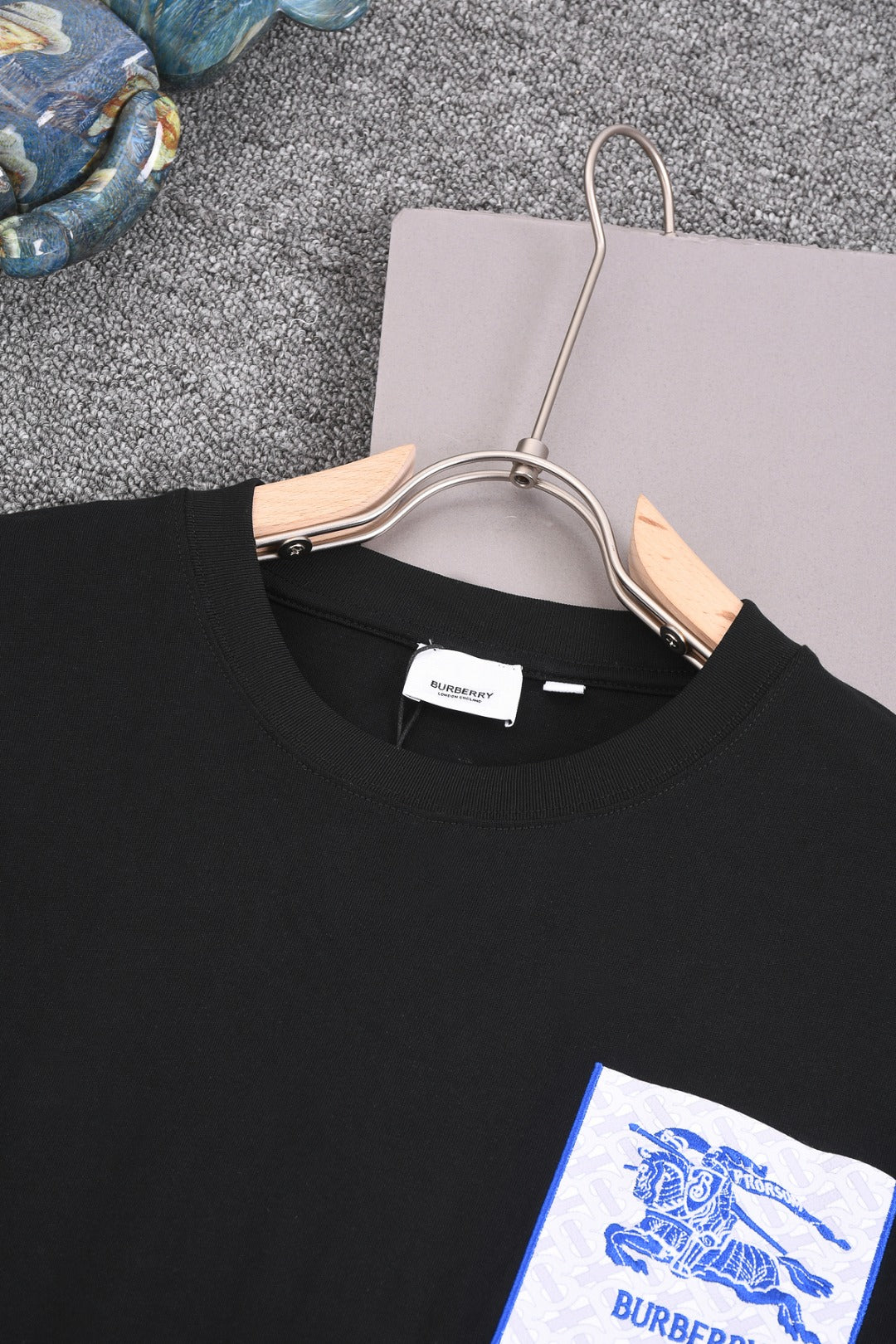 BURBERRY 25SS Equestrian Crest Pocket Embroidered Short-Sleeve T-Shirt XS-L