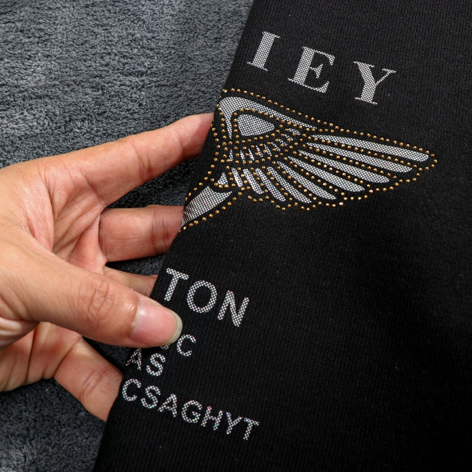BURBERRY 2023 Spring/Summer Men’s Knitted Crewneck T-Shirt with Crystal Embellishment