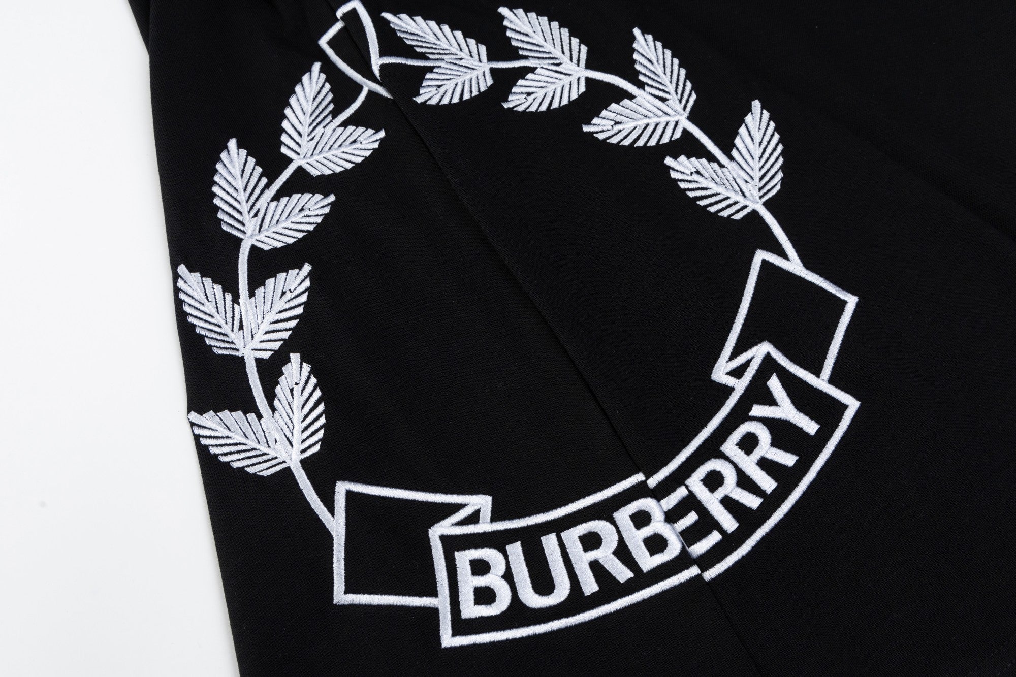 BURBERRY 25SS Classic Logo Embroidery T-Shirt – M–3XL