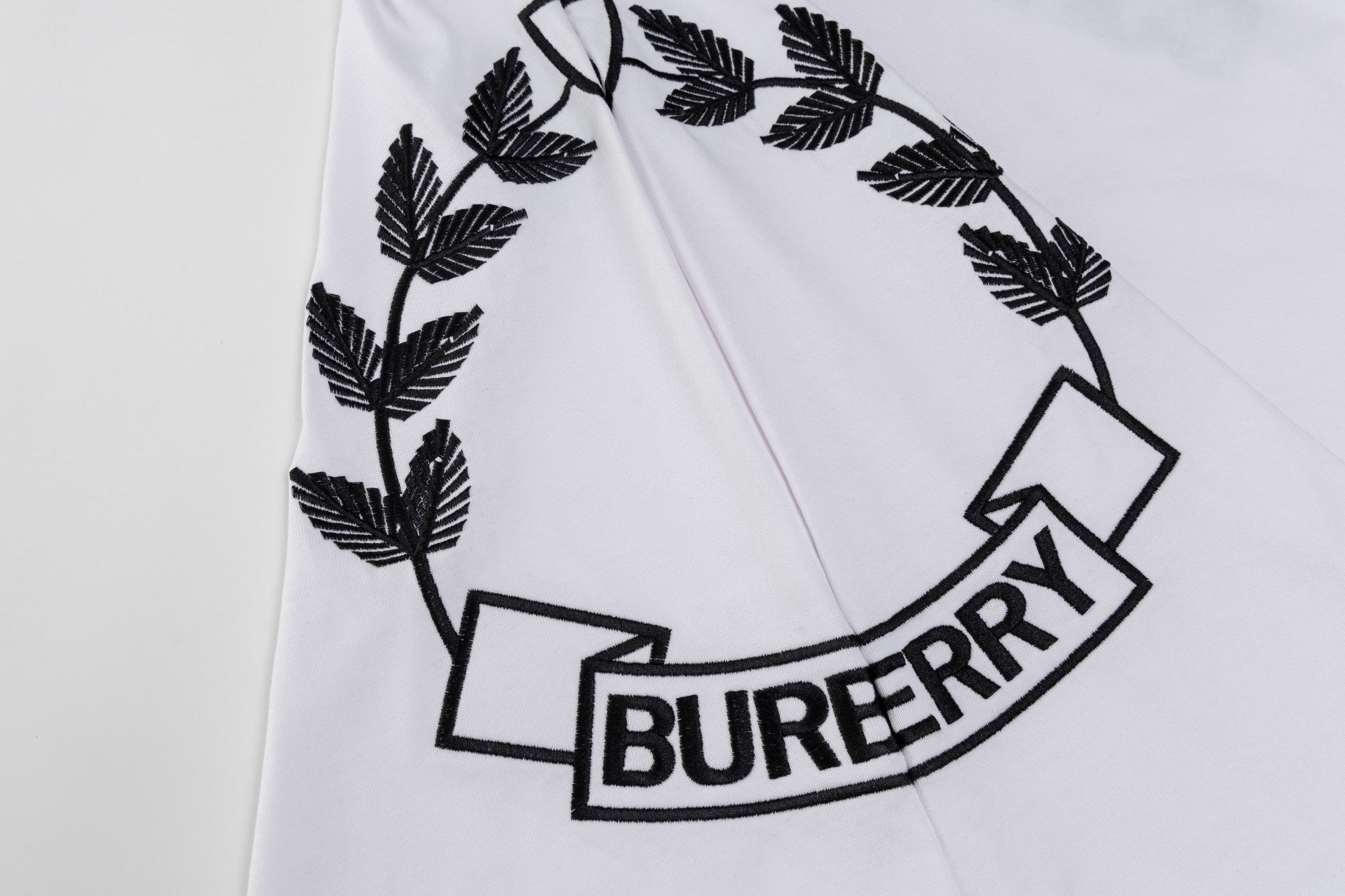 BURBERRY 25SS Classic Logo Embroidery T-Shirt – M–3XL