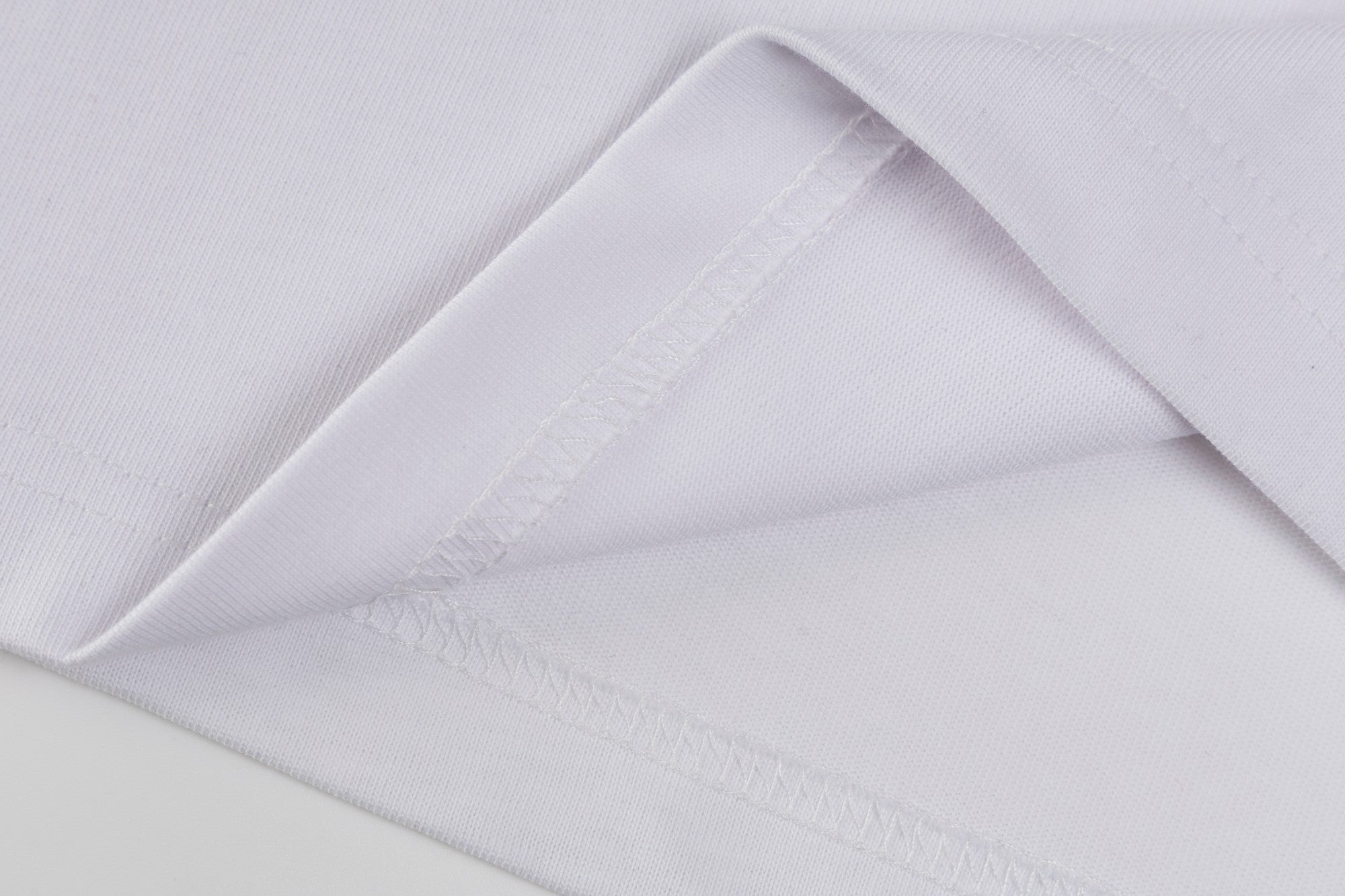 BURBERRY 25SS Embroidered Logo Cotton T-Shirt – Menswear Essential