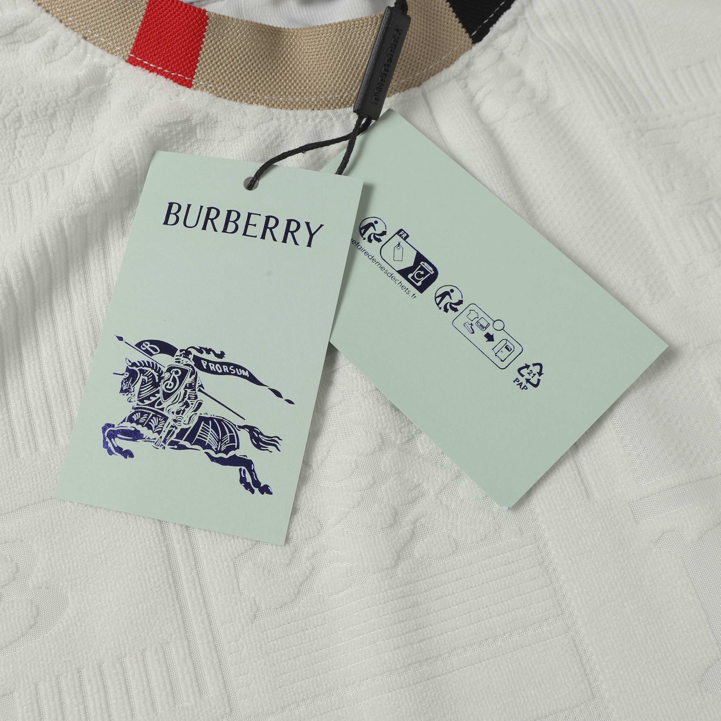 BURBERRY Unisex Jacquard Logo Print T-Shirt – Black, White, Khaki | Sizes M–XXL